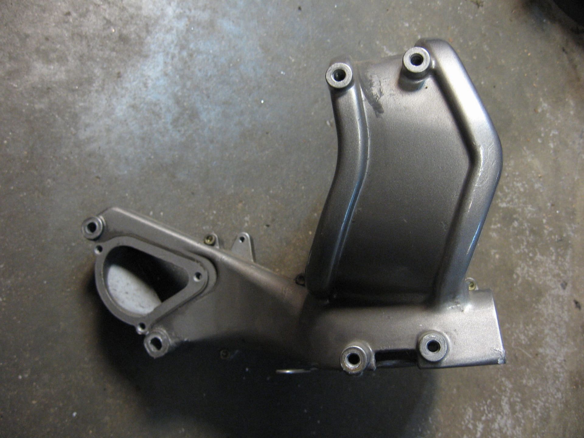 Kuipframe / koplamphouder	St4s , st4  2001-05 , st3 04-07	82911672ab + 82911681ab