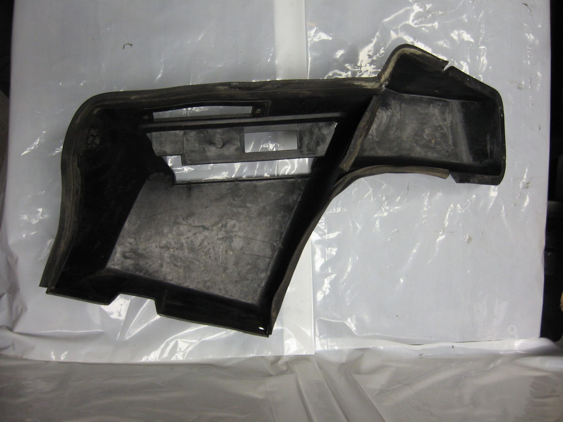 rechter  opbergbakje in RT kuip	R100rt 78-96 , r80rt r65rt	46631241490	46631239608