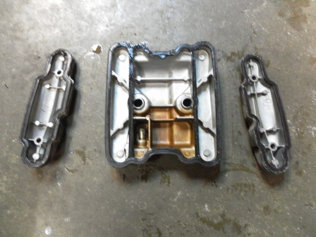 Deksel kleppenstellen links , rechts en midden	Cb650 80-82	12361-460-000 , 12362-460-000 , 	12320-460-780 , 12320-426-000