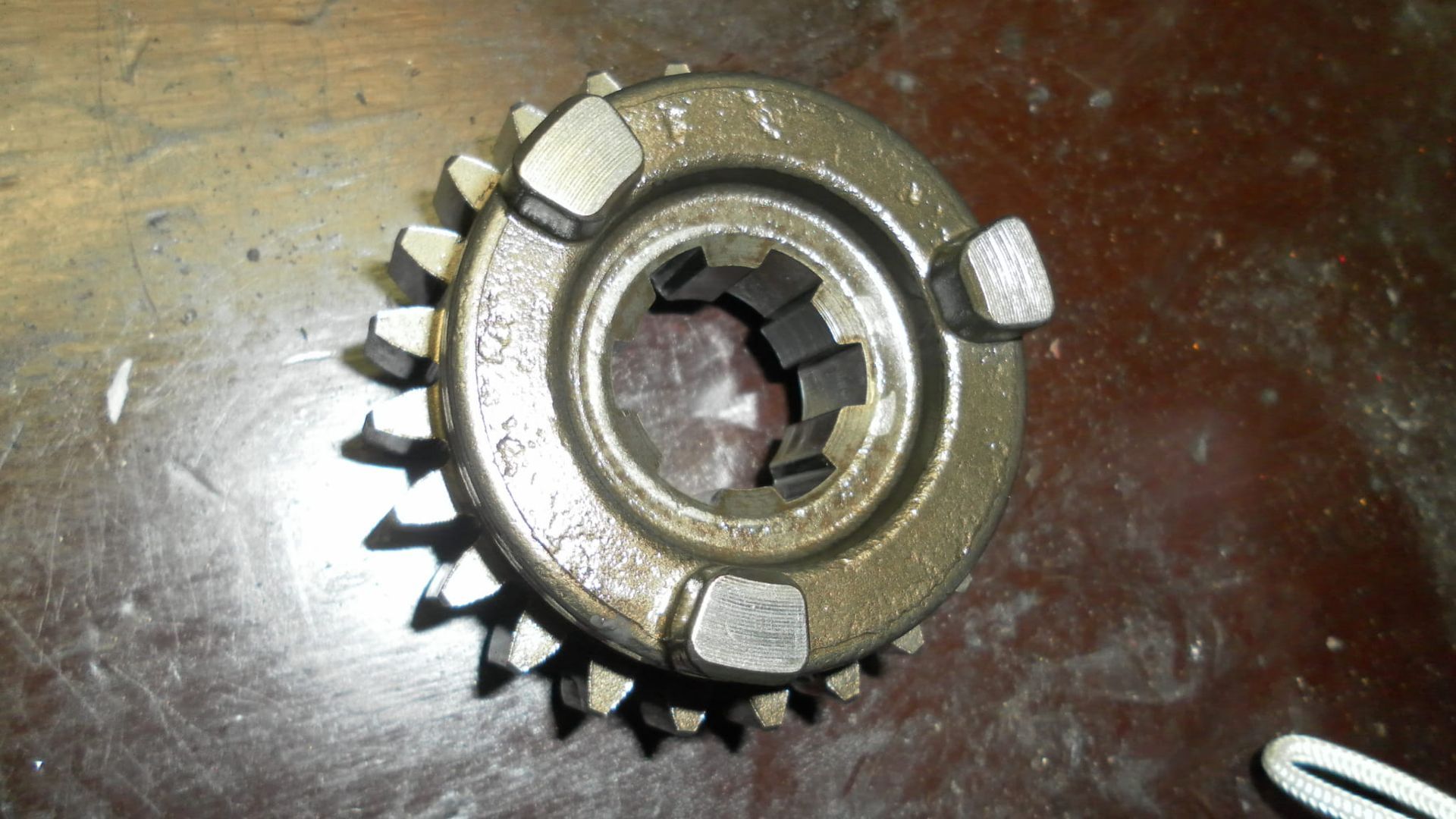 versnellingbak assen -- vt700 c 1984