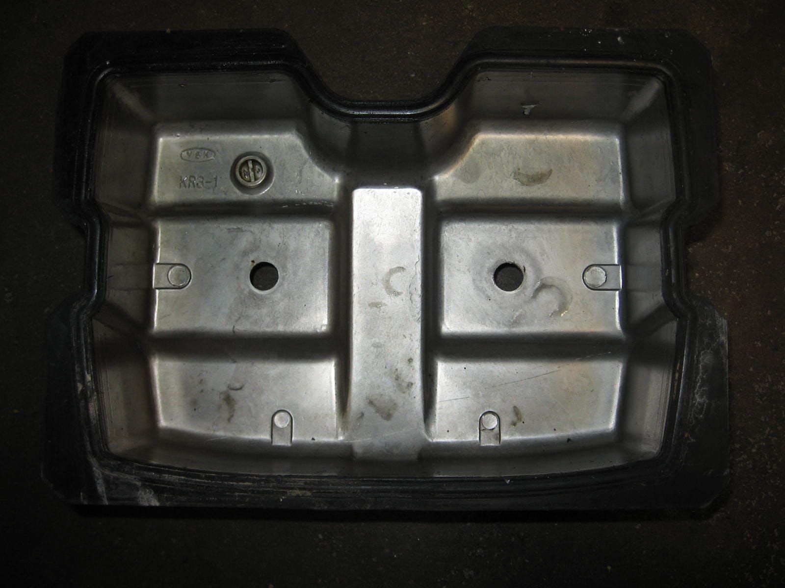 kleppendeksel	Cmx250c 85-87  	12311-kr3-600		,lak slecht