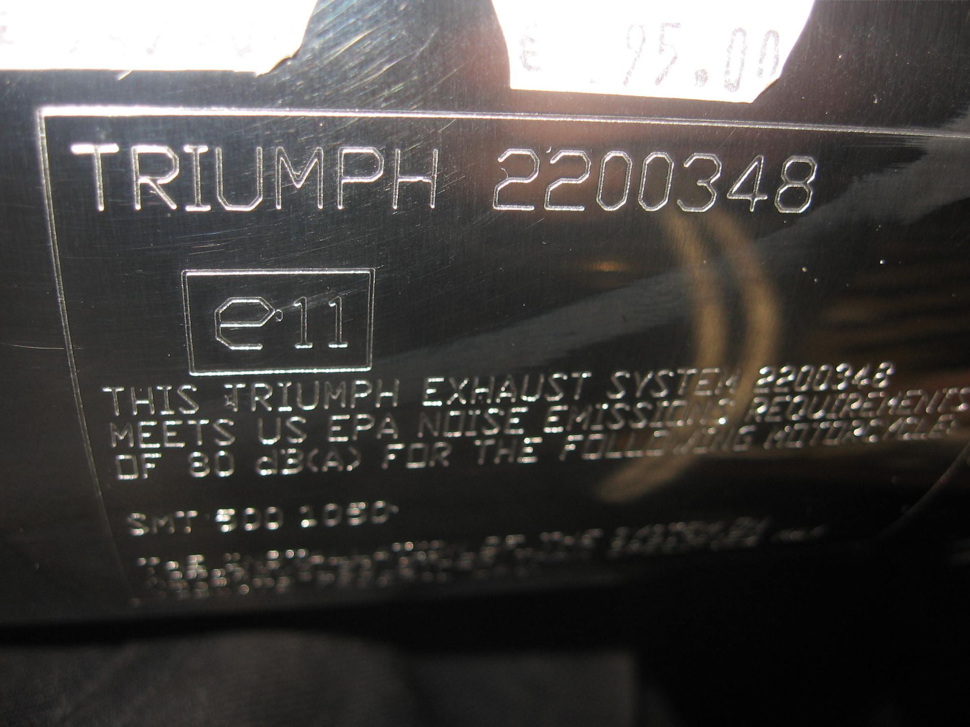 uitlaatdemper ovaal klein rechts  // speed triple1050 1994-2014		T2200348 (2)