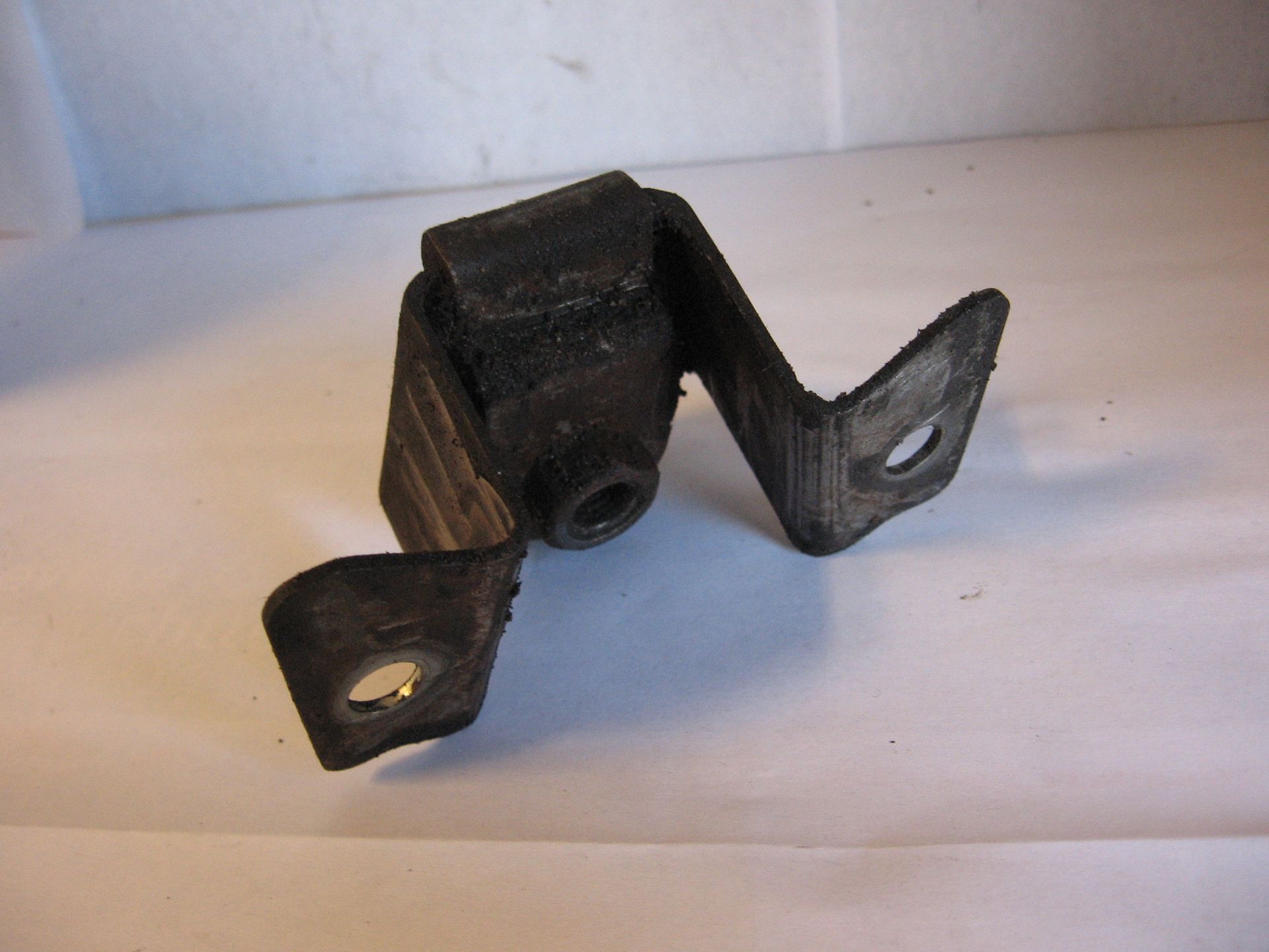 centrale motagebeugel uitlaat bochtenverzamelstuk	xj700 maxim 85-86 xj700x 	1aa-14791-01