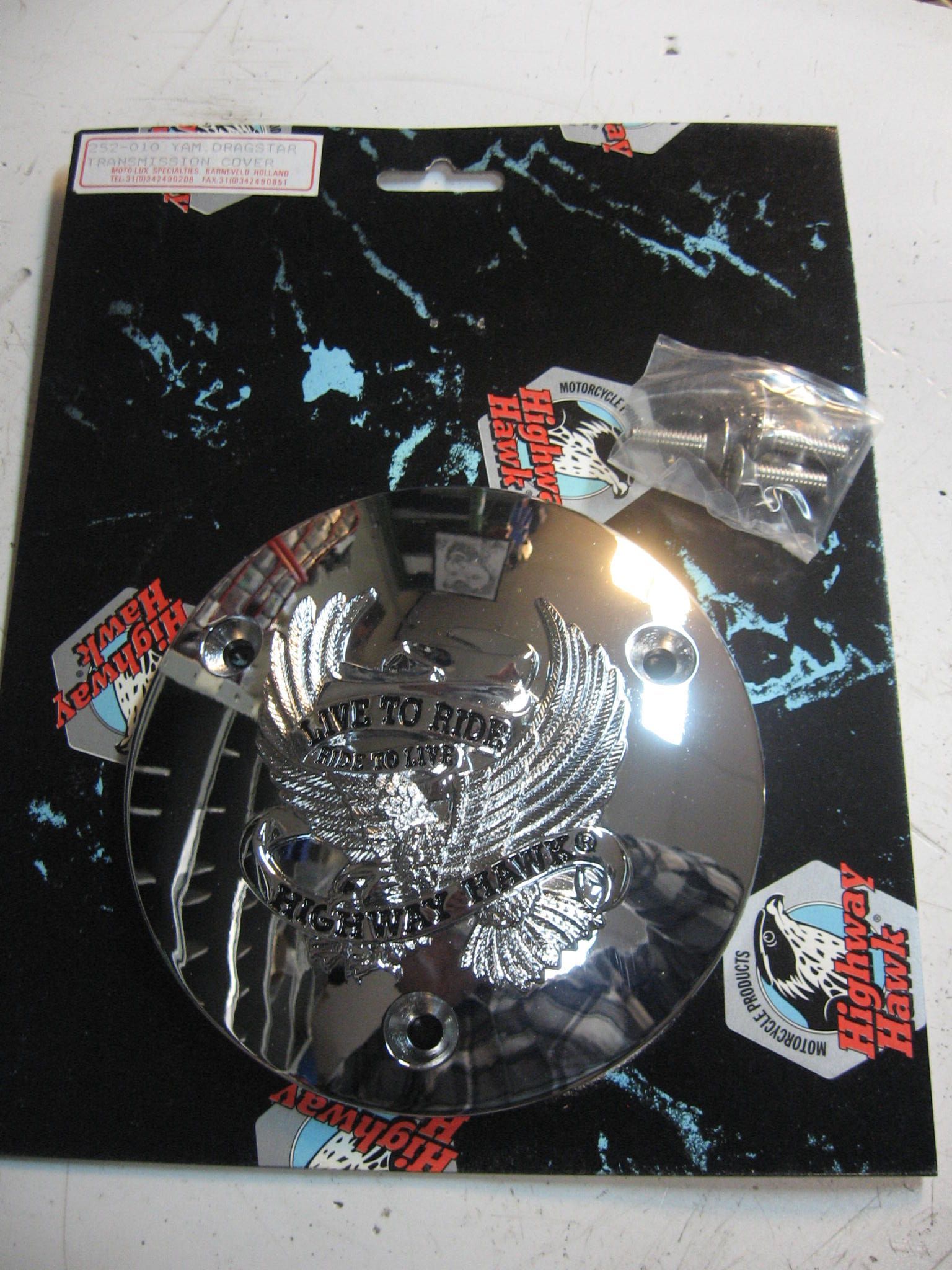 versnellingsbak cover // Dragstar 650	met adelaar en tekst	highway hawk	252-010