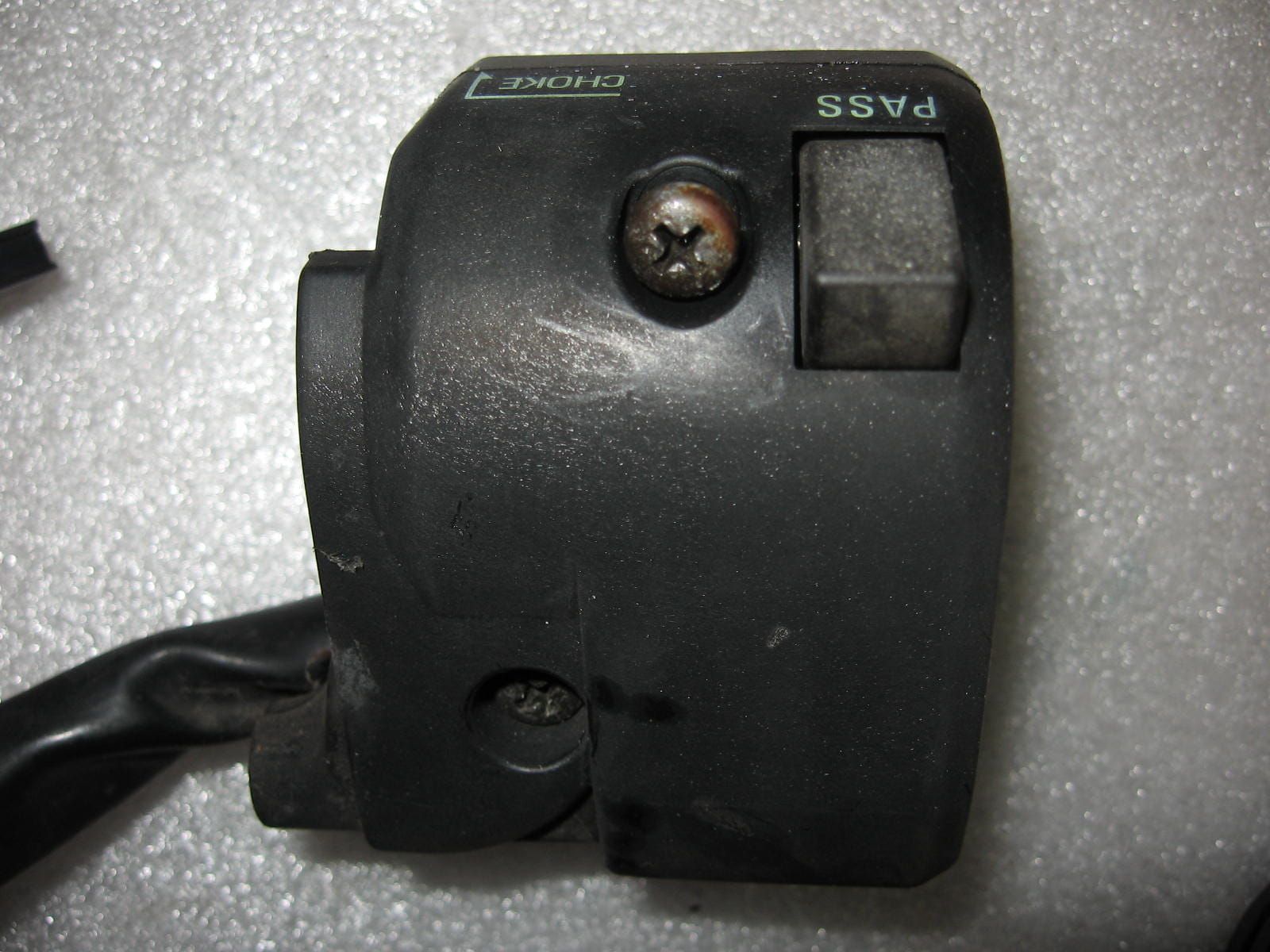 stuurbediening links , europese uitvoering	Gpz500s  1988-93 , zx600c1-3	46091-1447