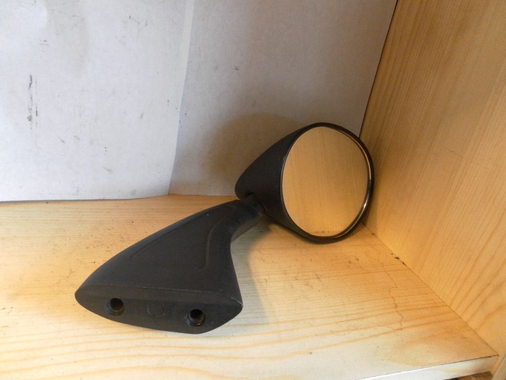 spiegel rechts vervangend voor origineel	Gsx600f 88-96 , gsx750f  89-96	56500-20c31	56500-19c00