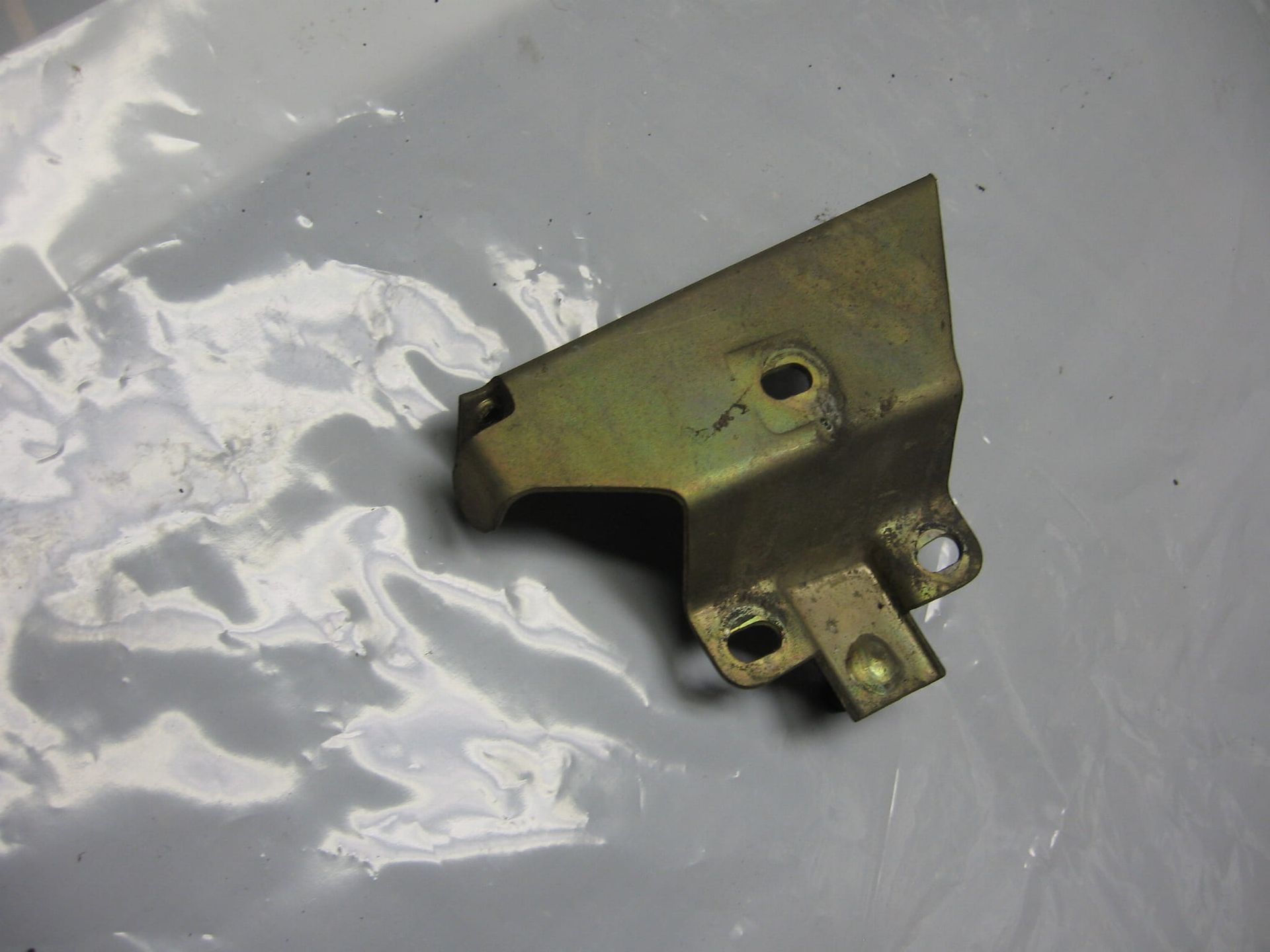 rechter steun in RT kuip opbergvak 	R100rt 78-85 , r80rt -87	63171238554