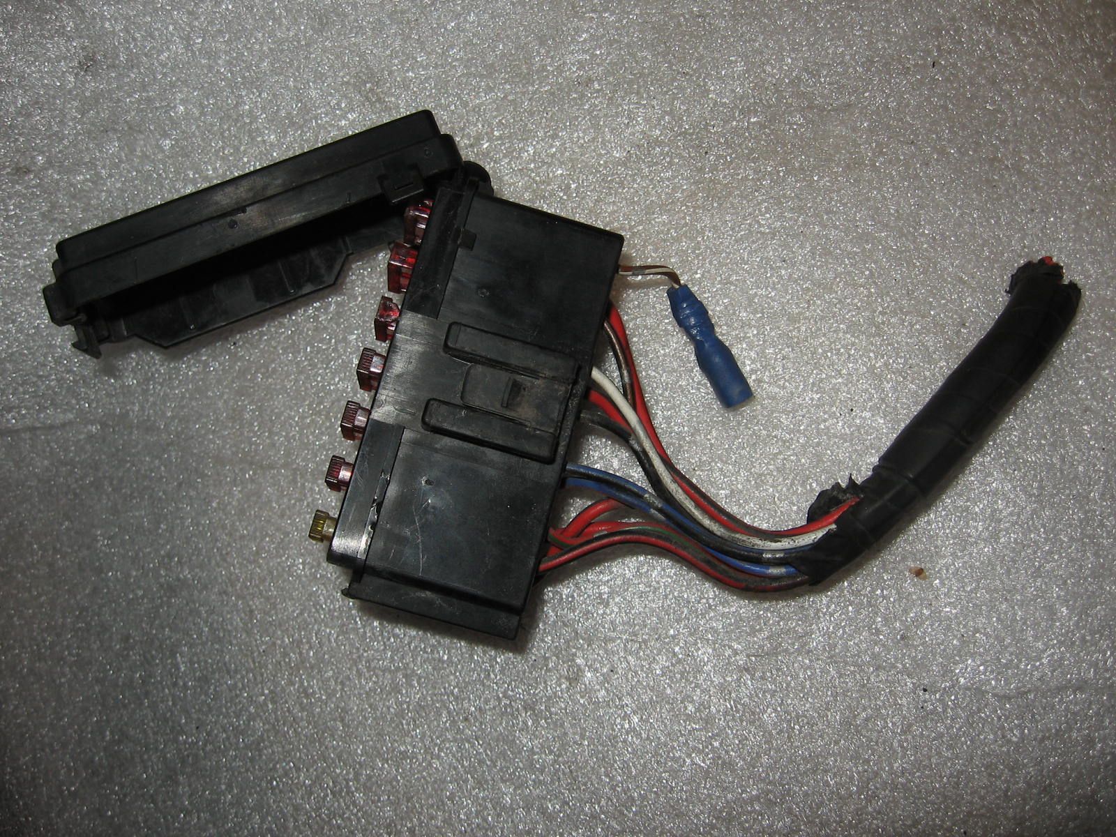 zekeringkast met stuk kabel	St1100   1991