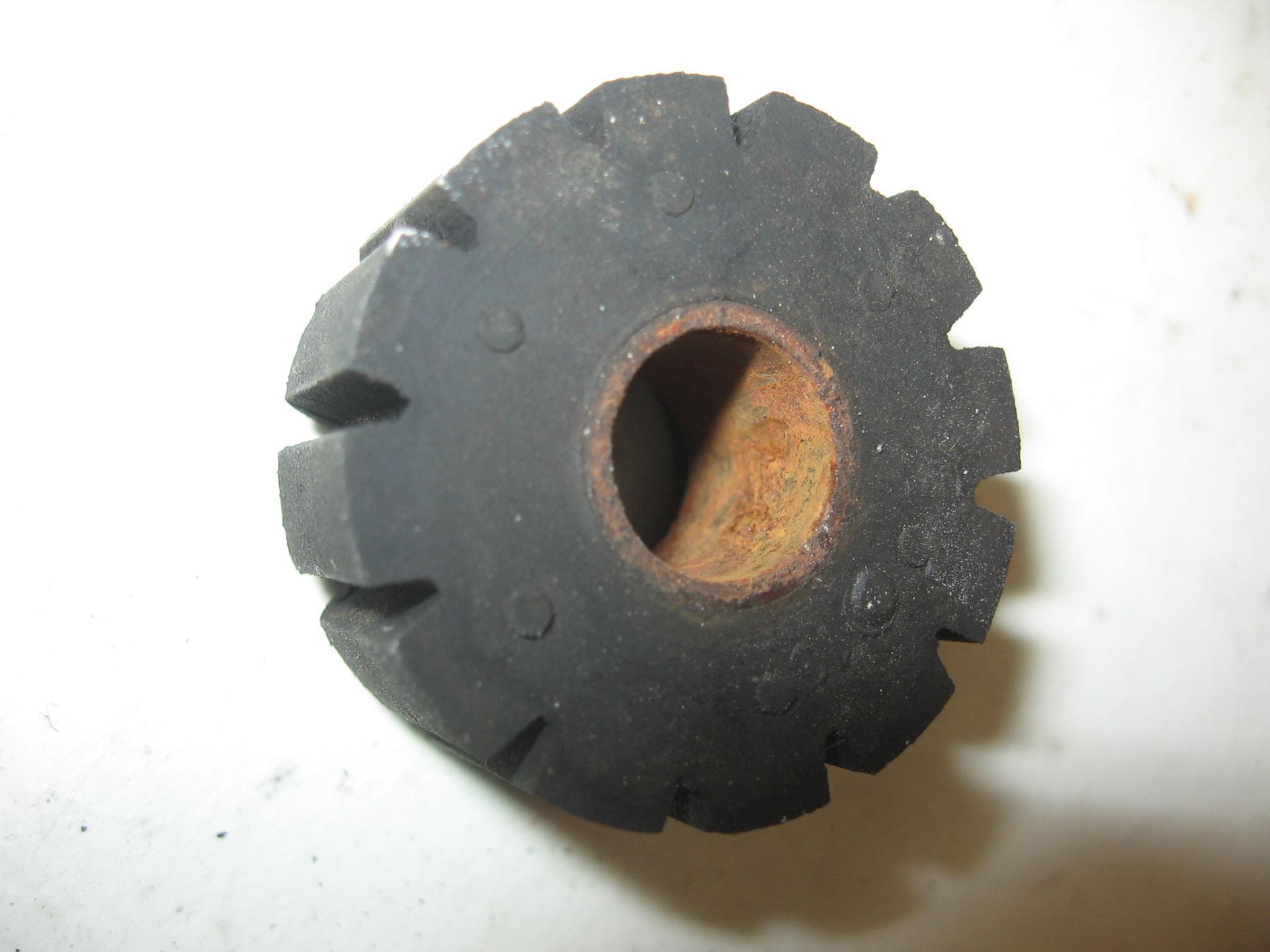 rubber ophanging benzinetank /gl1500 1988-2000 , xl600 1983-86 xr650 1993-2014		17611-mg2-000