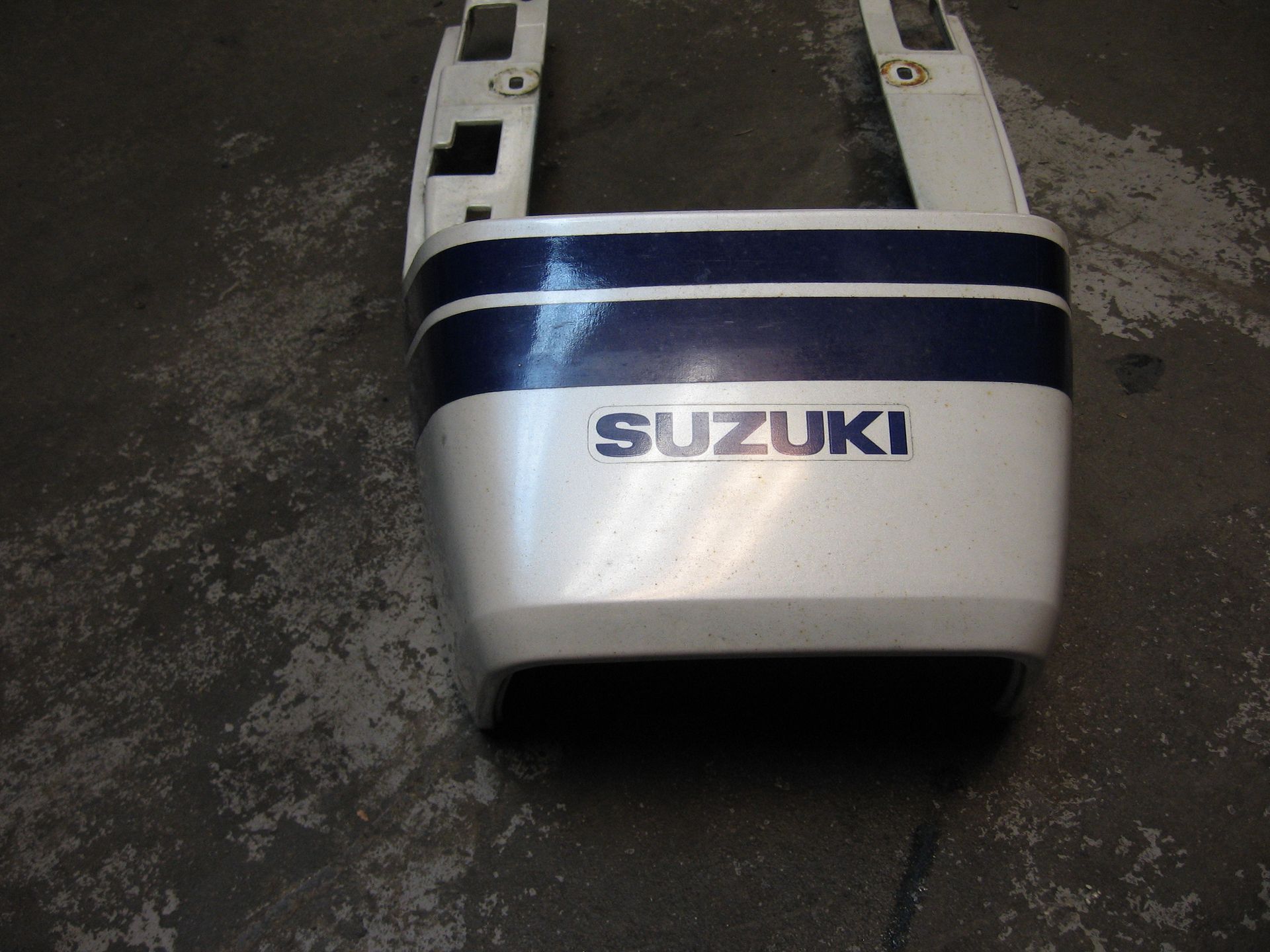 kontje cover seat tail 		45580-44400 , gsx40e 84-86