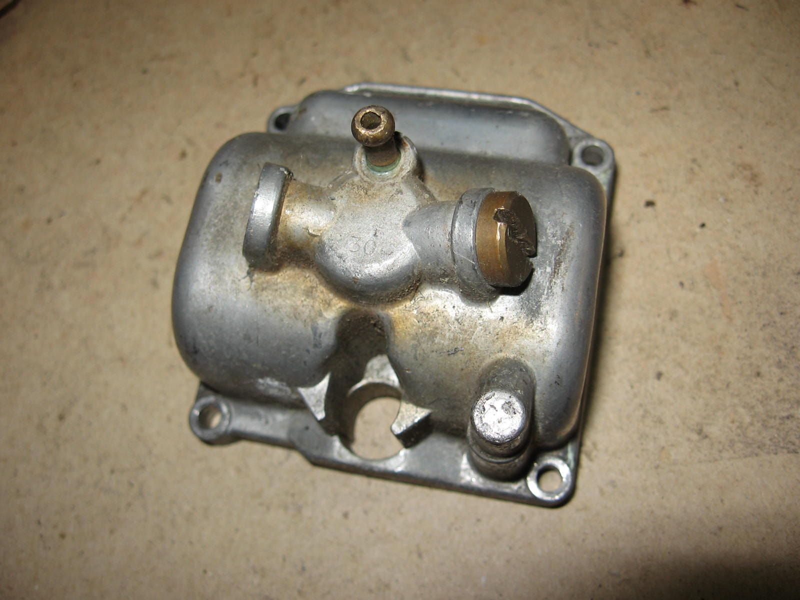 vlotterbak mikuni 	gs850 gs1000 t/m 1979