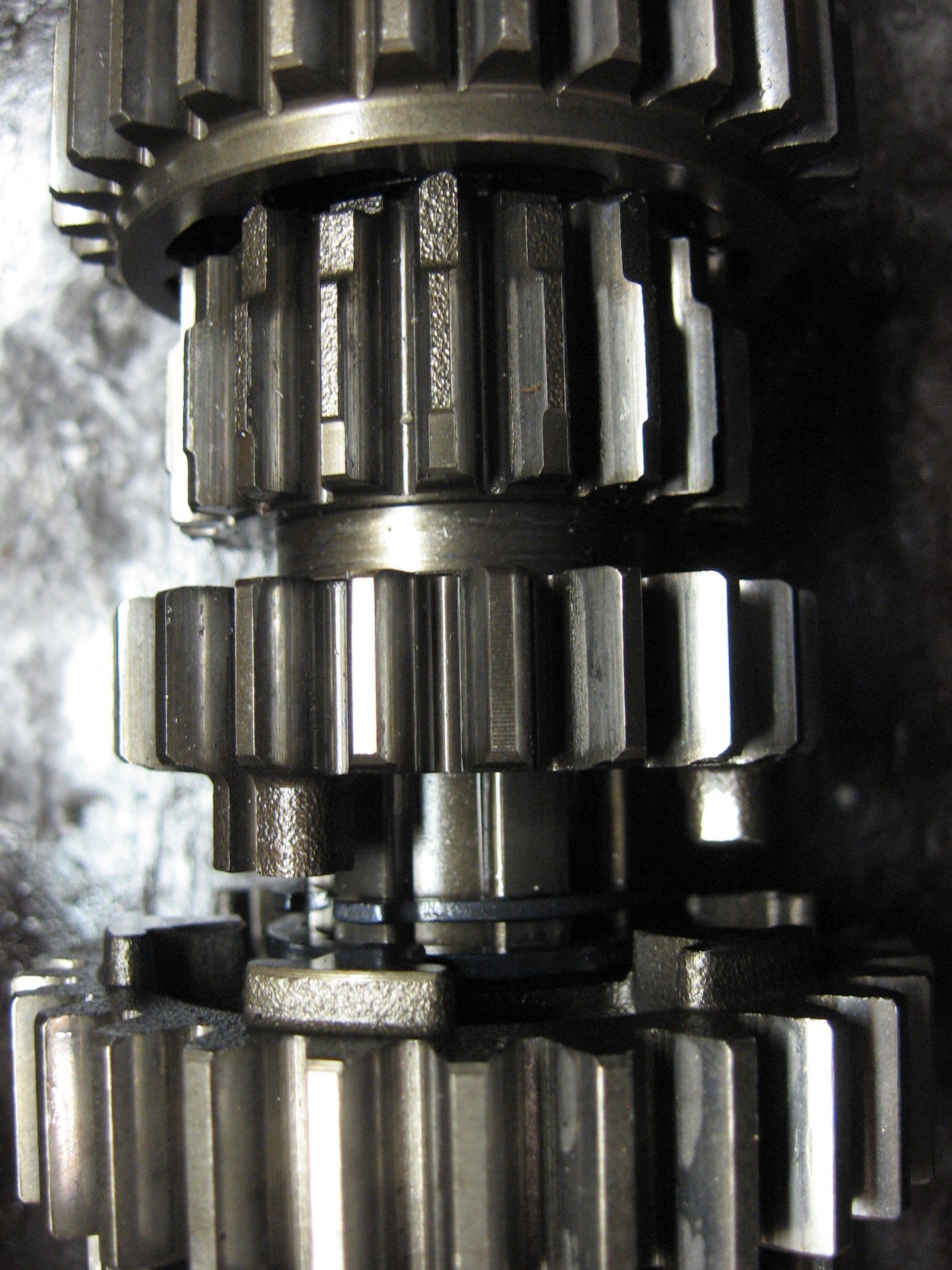 hoofdas versnellingsbak met tandwielen	Cb650sc 82	23210-460-680 , 23431-460-680 ,23441-460-680 , 23451-460-680, 23471-460-681