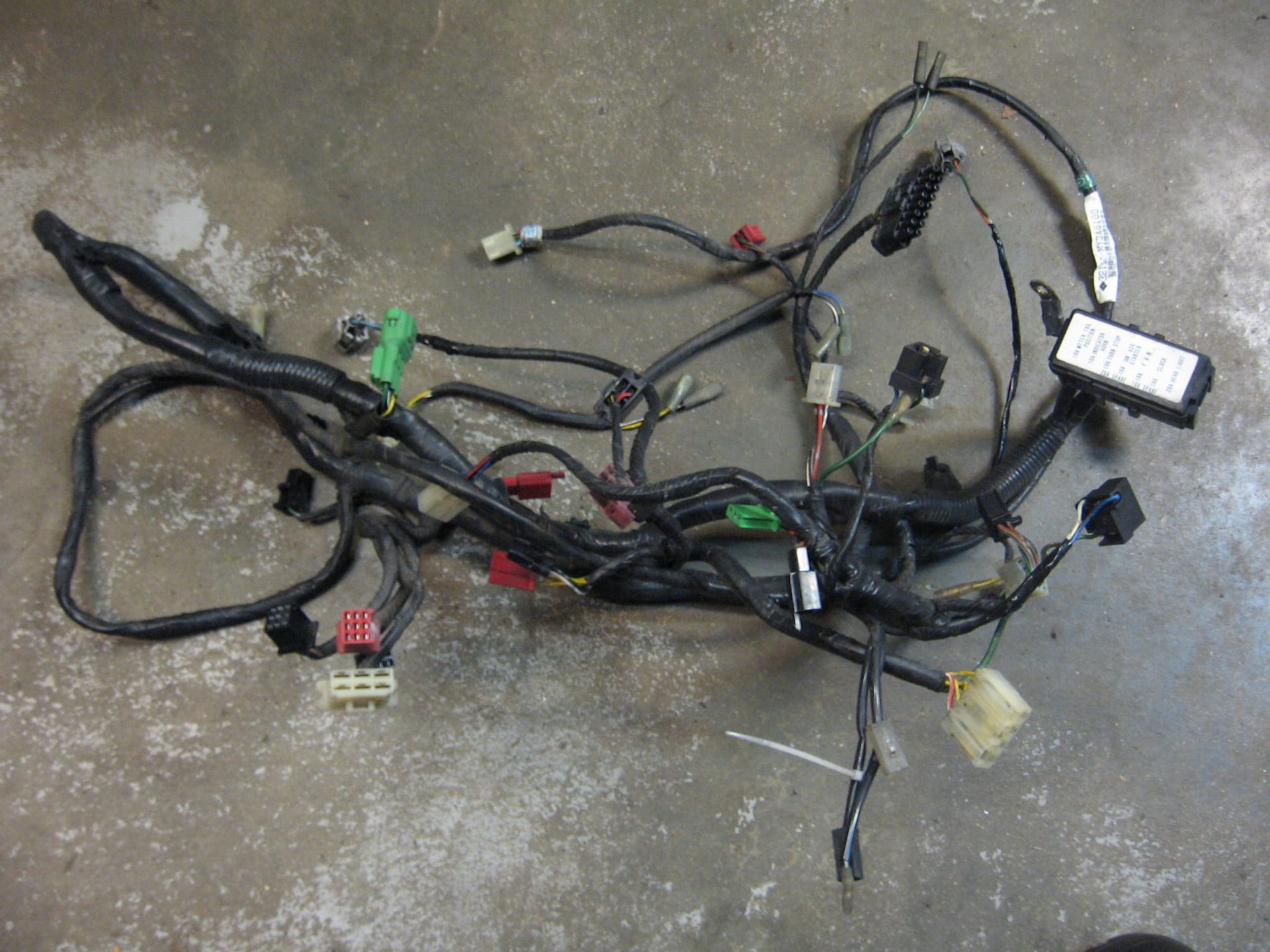 hoofdkabelboom 	St1100 1992 -95	32100-MY3-670	, 32100-my3A6100