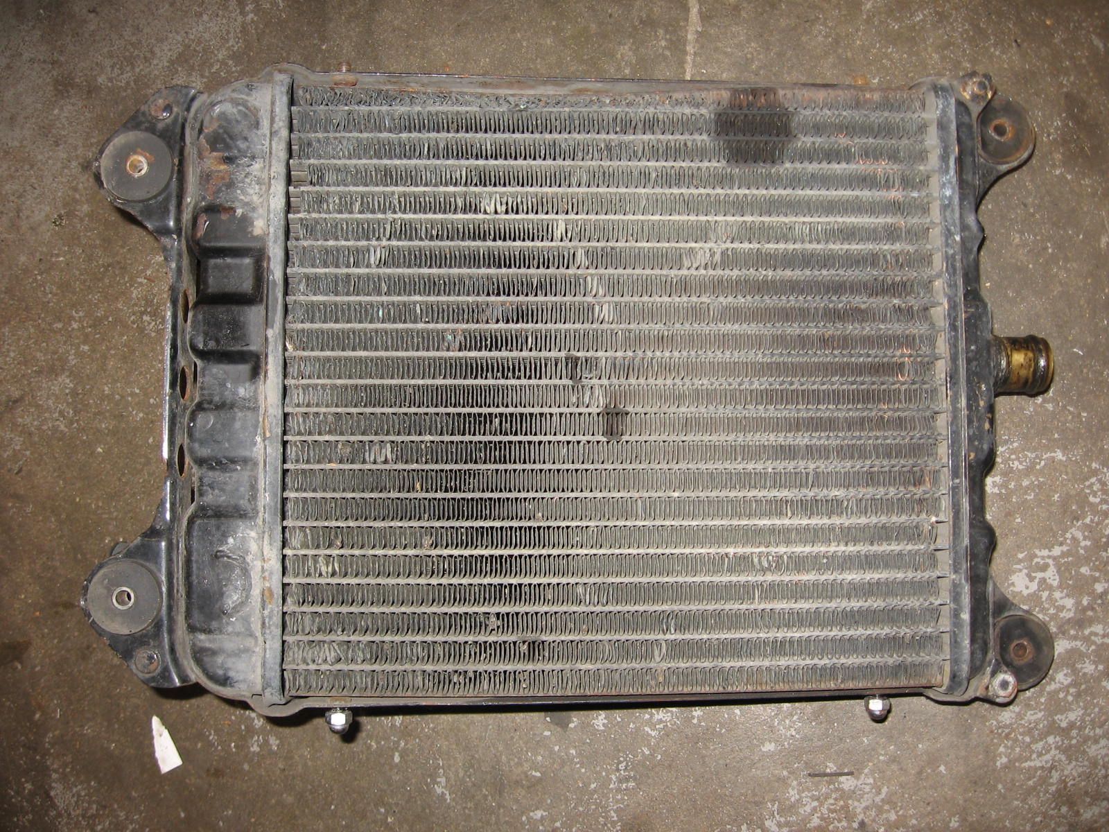 radiator ( afgeperst)  	Gl1000 1976-79 , 19010-371-980