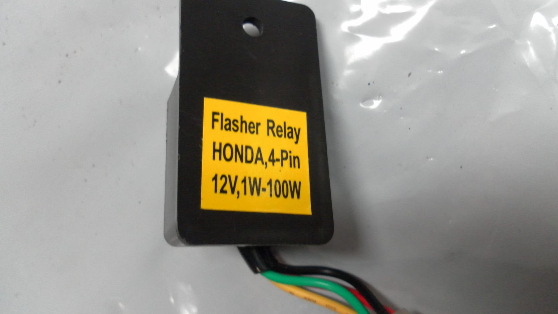 knipperlichtrelais honda , 4pin 12v , 1W-100W 	cbr600rr cbr1000 2006-08 cb1000r		208-031