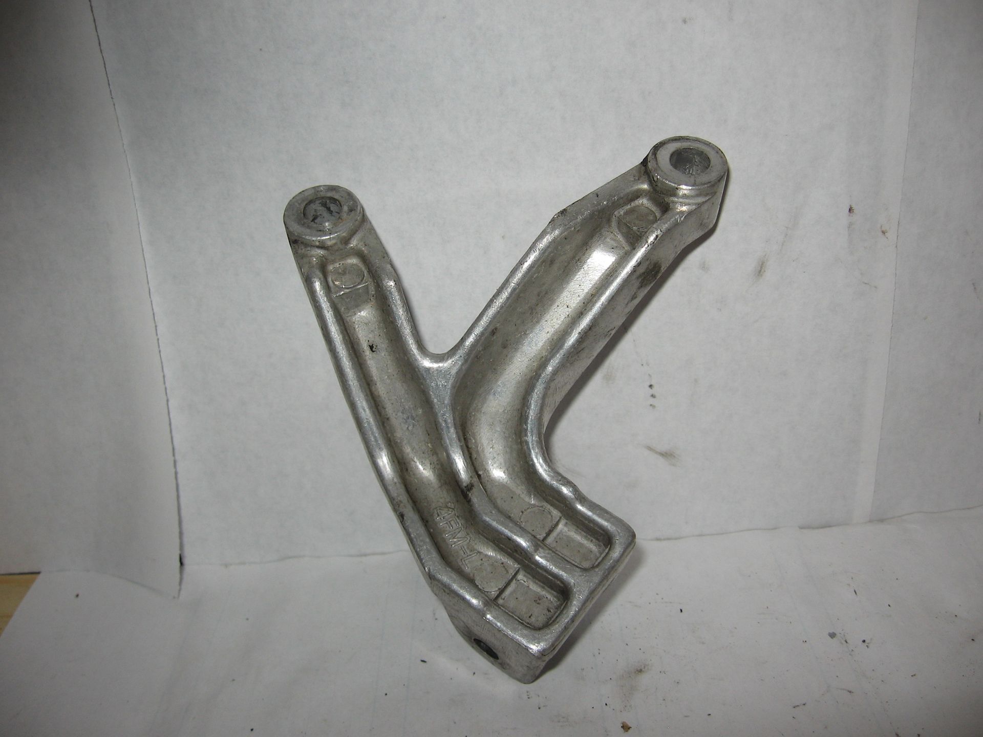 schetsplaat voetsteunhouder passagiers links Onderdeel van 4FM-27430-11 , YZF 750 R 1993-1998