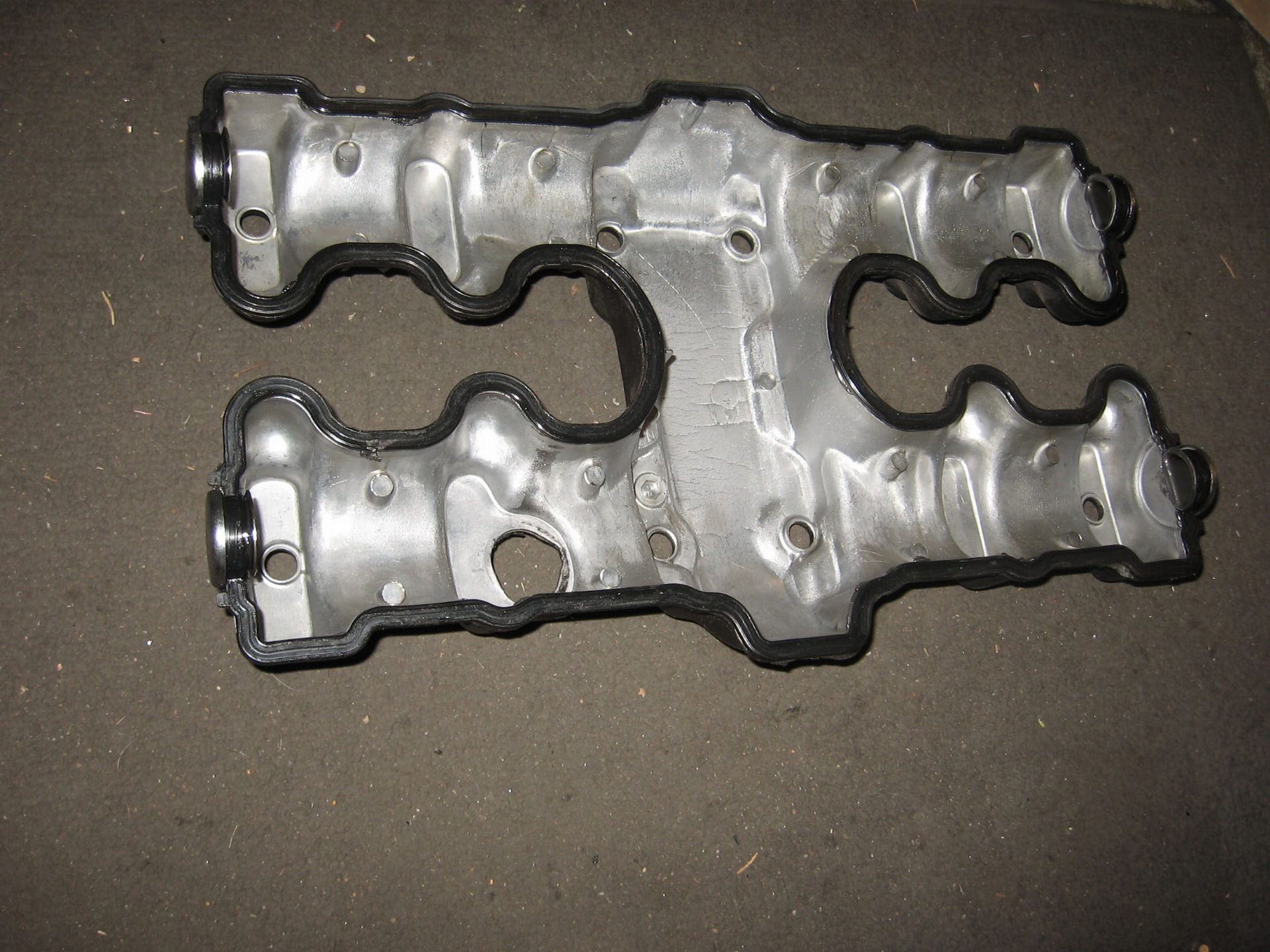 kleppendeksel 	kleppendeksel 	Cb750f2 82 cb750c 80-82 , cb750sc 82 cb900 80-82 , 	12310-461-00012310-461-000