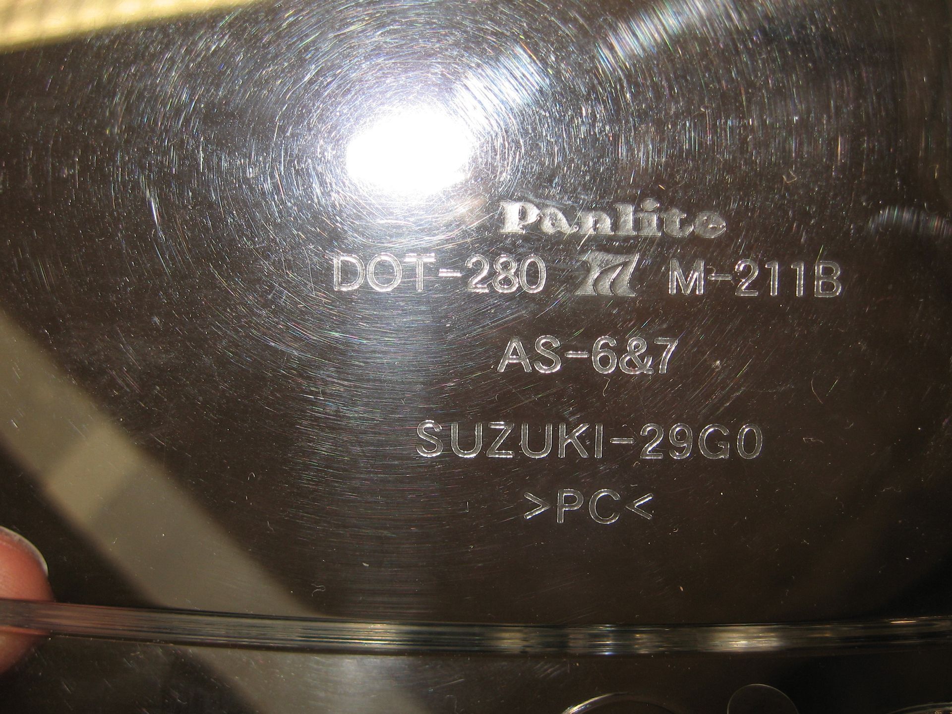 kuipruit oem helder , gsxr600 04-05, gsxr750 04-05		94611-29G00 	94611-29G10