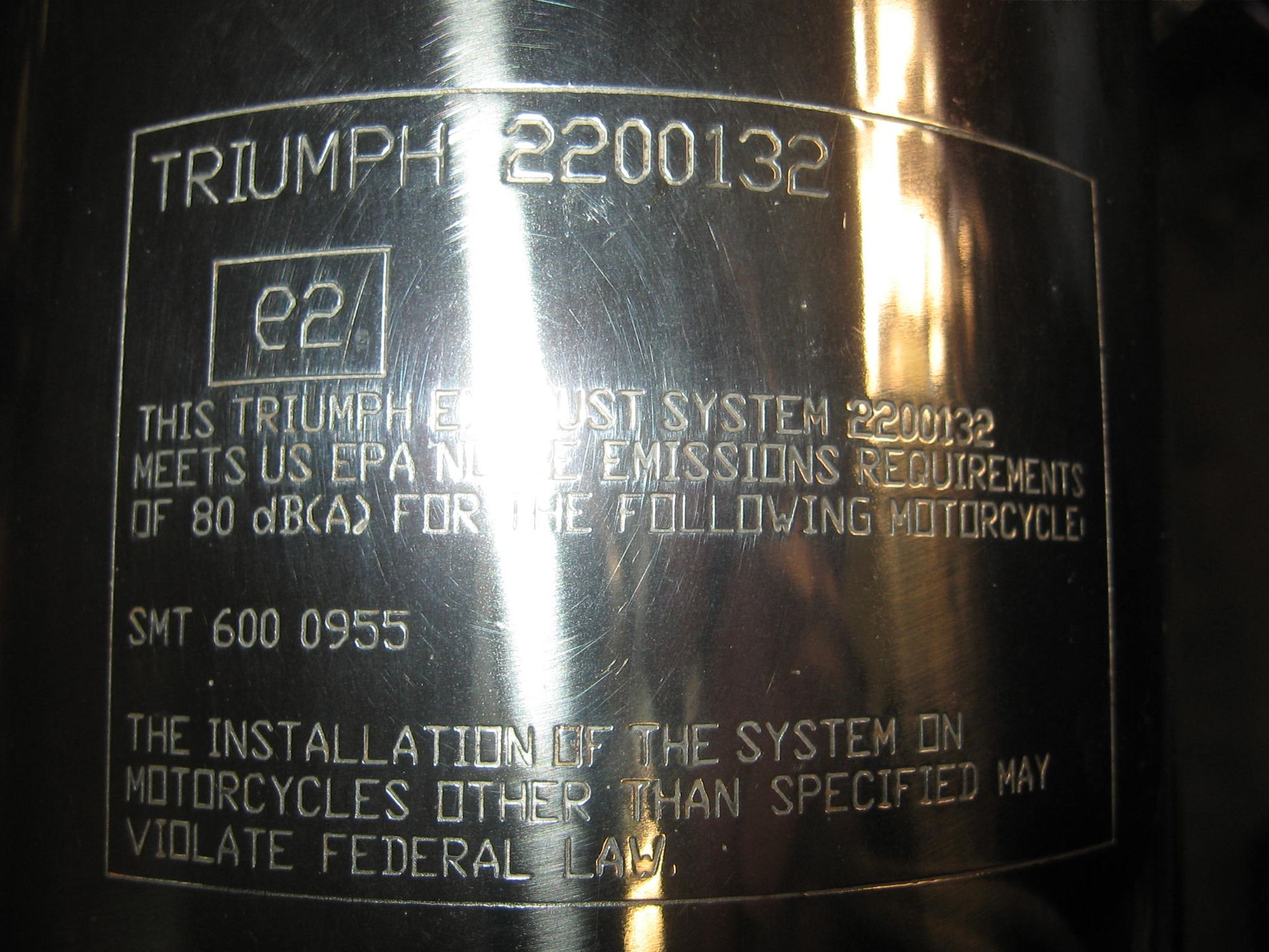 uitlaatdemper  voor 4-1 //  triumph sprint RS 1999-2004 , sprint ST 1999-2014 (2001)		T2200132