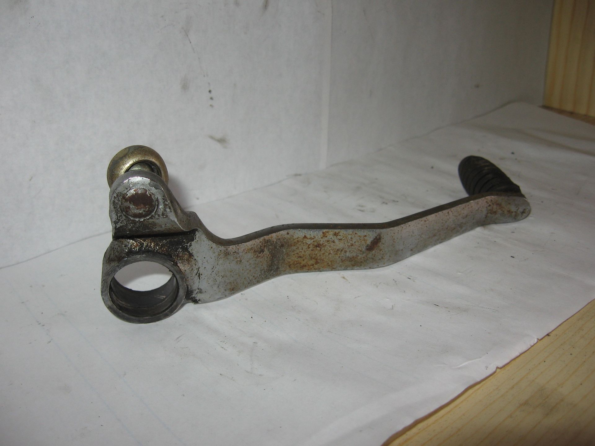 schakelpedaal  	vf750f vf700f 83-85	24720-mb2-000