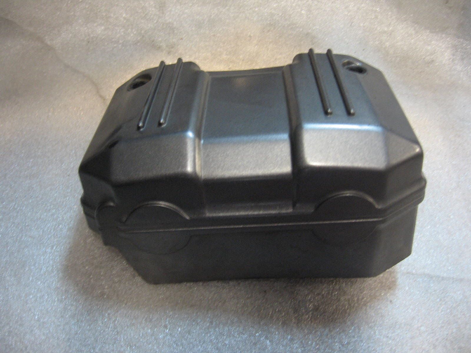 kunstof deksel op kop links	St1100   	12421-mt3-000