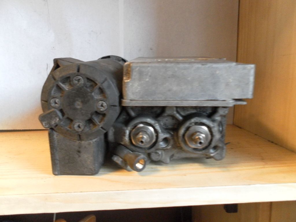 abs module , abs pomp , abs modulator	K1100rs 92-96, K1100LT 92-97 R1100rs 92-01 ,R1100 R 94-00 ,R1100RT 94-01 , R1100Gs 94-06 ,R850R 95-97 ,	34512331935	34512331934 , 34512306435 ,34512306432