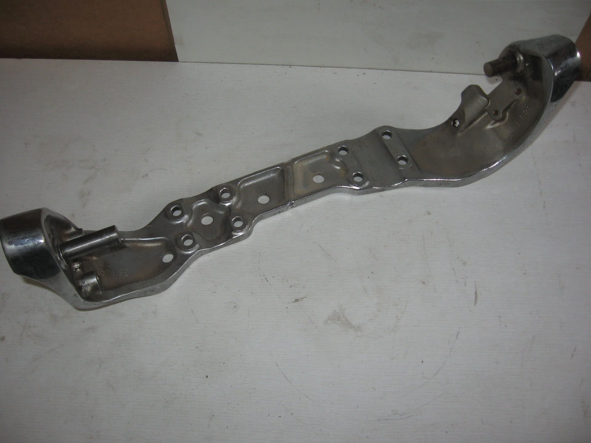 voetsteunhouder 	Vs1400 1990-2009	43510-38b01	43510-39b10