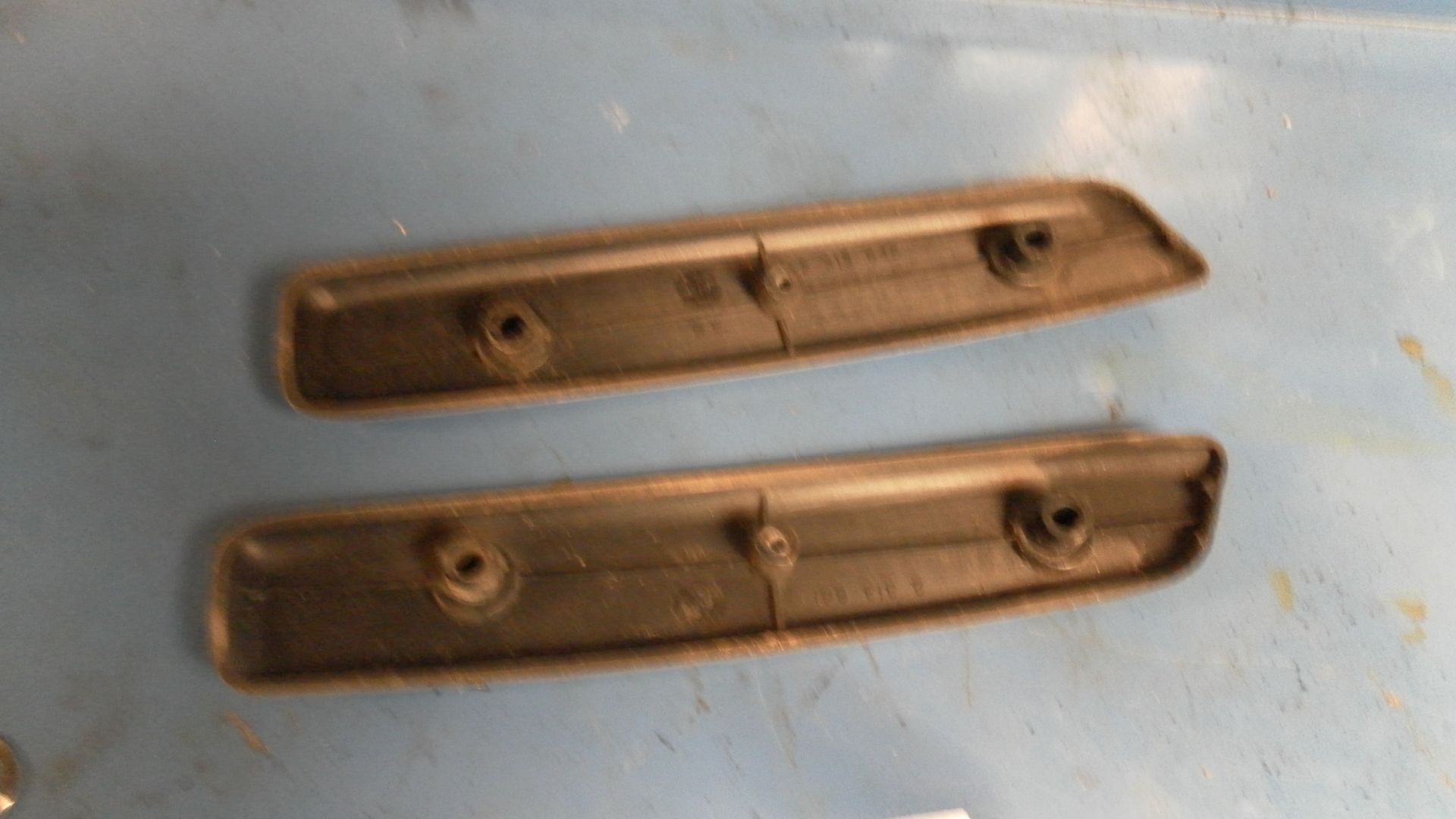 houders kuipruit voorkant links en rechts 	R1100RT ( 2 313 641 / 2 313 642 )	46632313641	46632313642