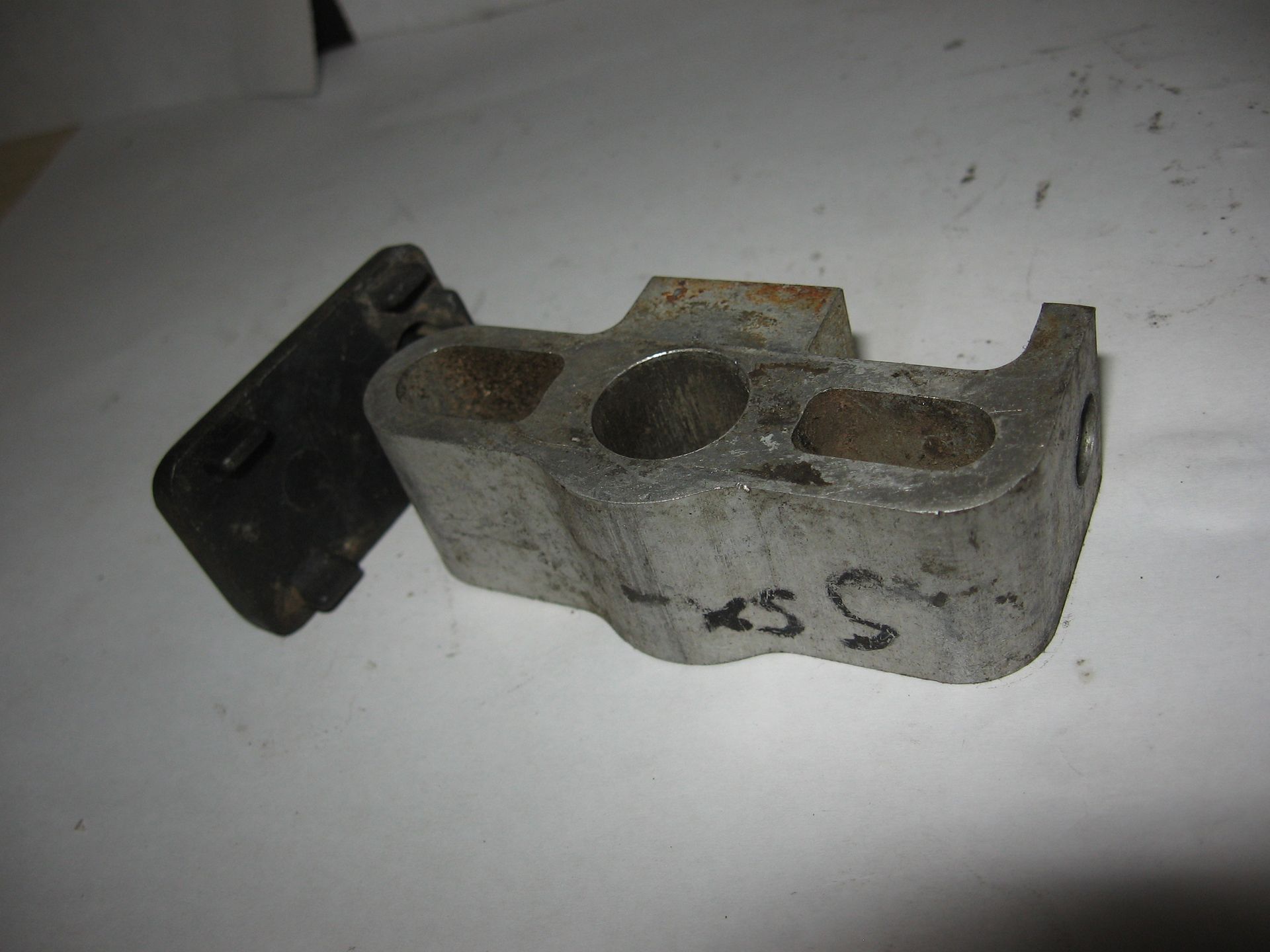 achterwielketting spannner 	Gsx550 83-85 gr650 83	61411-15500 + 61421-15501