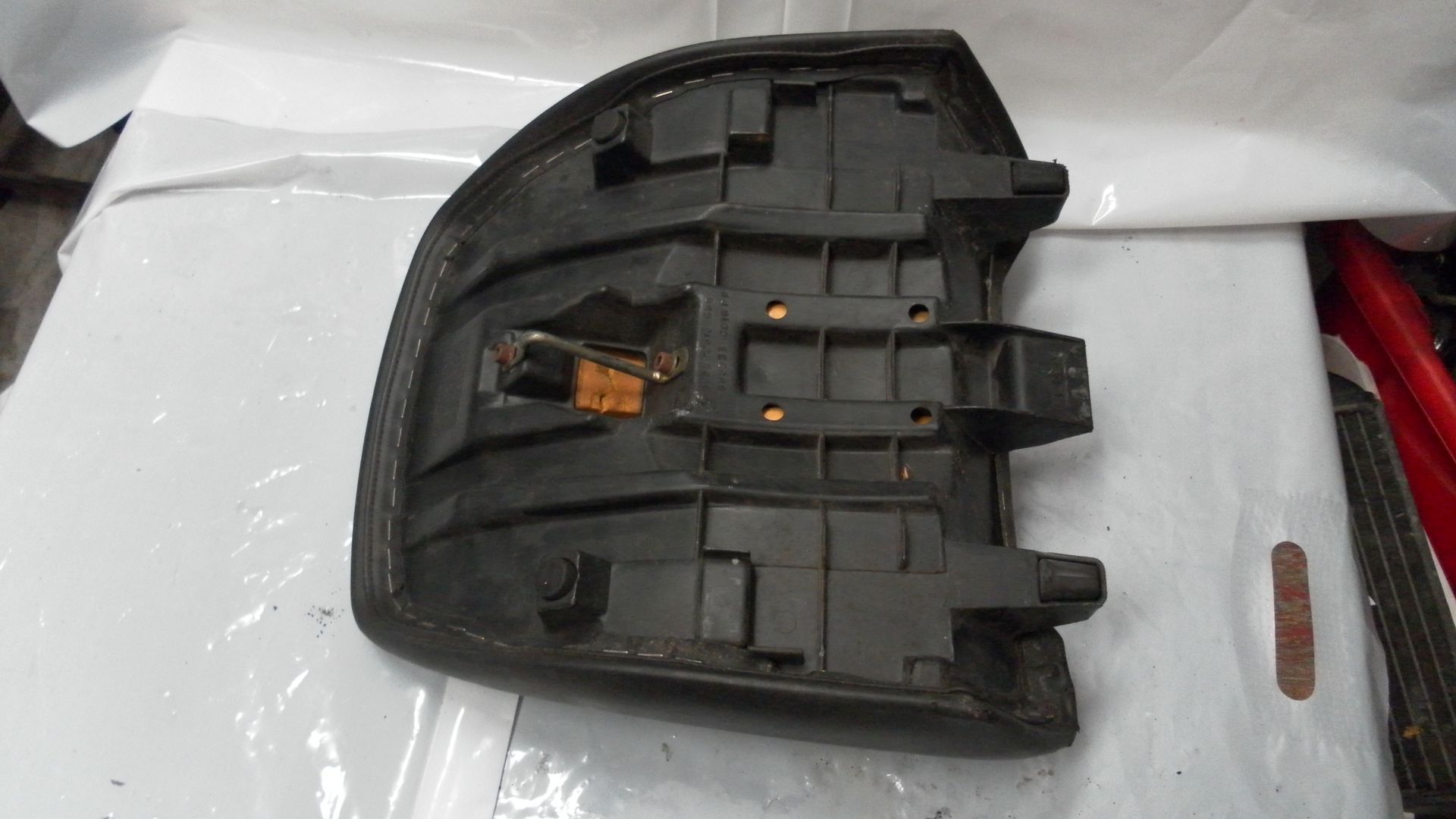 duozadel zwart	R1100rt 99 , 1995-2002 , R1150RT 2000-06	( gebruikssporen ) 52532324690	5253-2313 656 / 668833