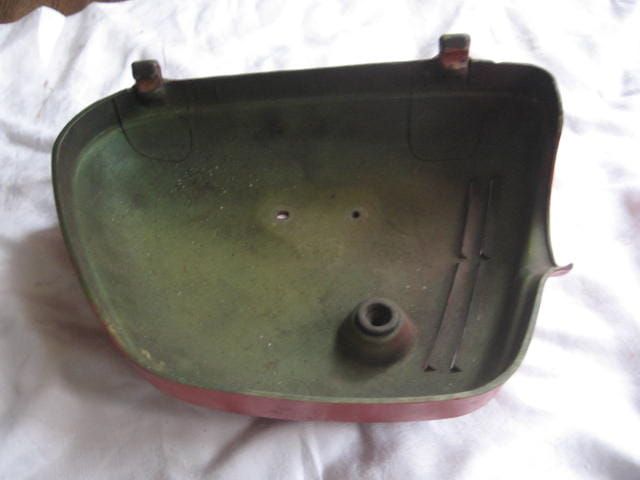 zijkap links rood -- cb350 k3-k4 twin 17313-317-670