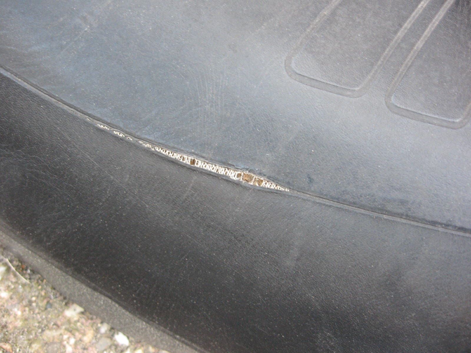 zadel (naad rechts laat los )	Xj600 83-84 fj600 84-85	49A-W2472-00