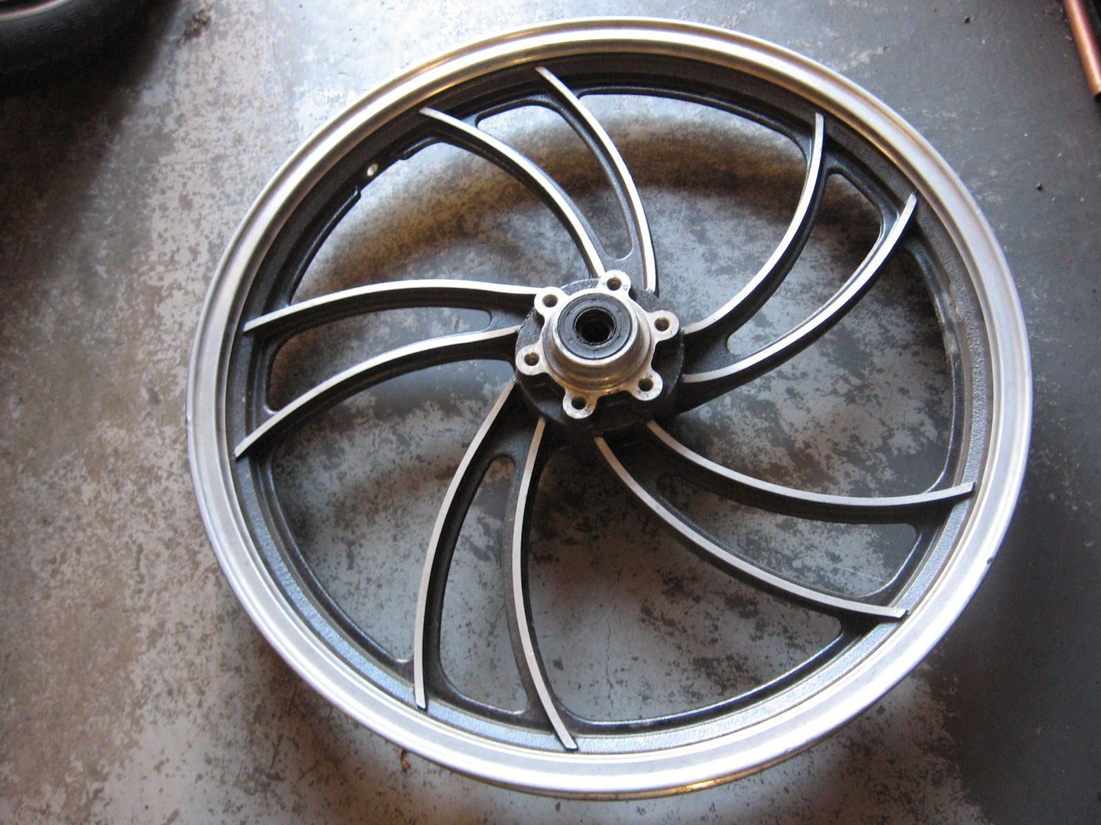 Voorwiel , mt1.85x19 