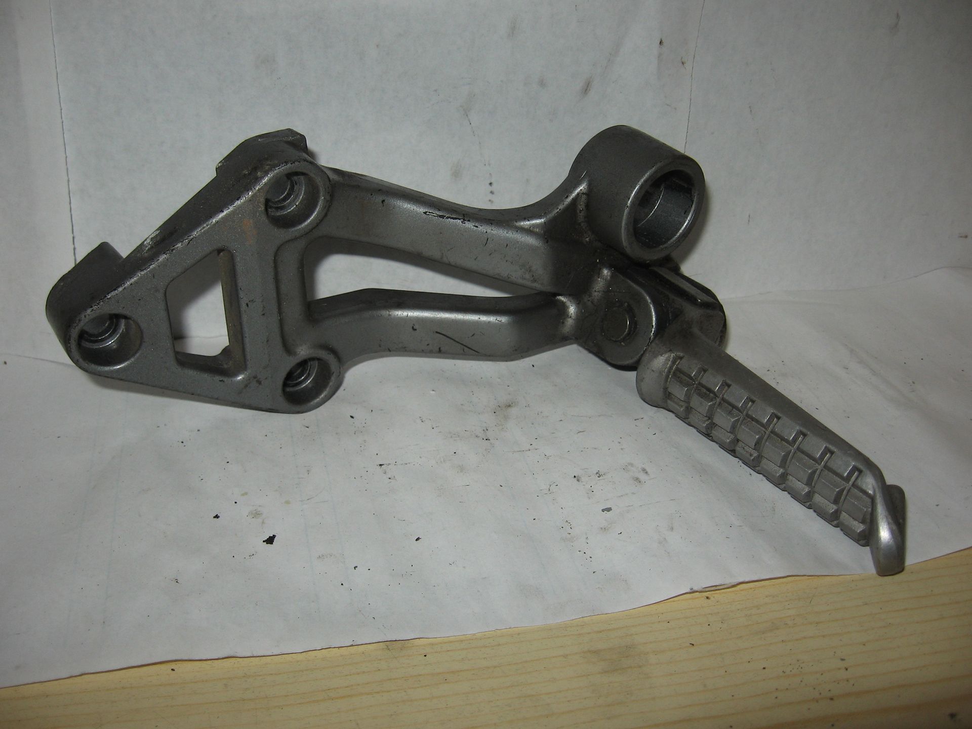 voetsteunhouder duo rechts	Zzr1100 90-91 zx-11 90-91	35011-1522