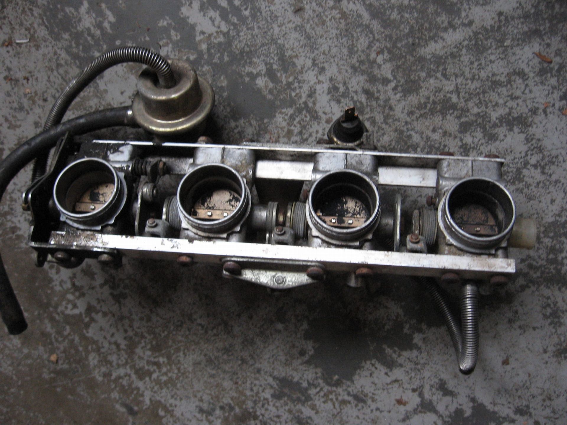 gasklephuis k100		13541461807	13541461765 / 13541460489