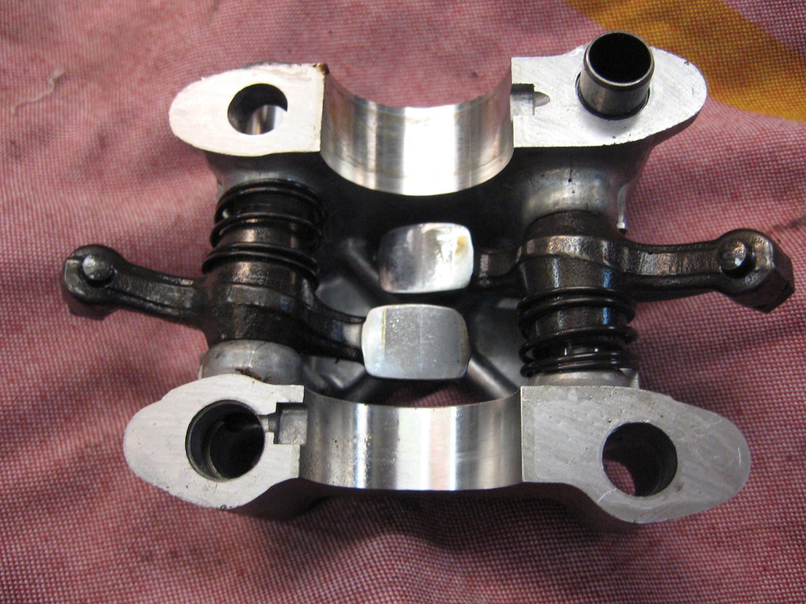 houder nokkenas , camshaft holder met tuimelaars	Cmx250c 85-2015		12231-399-010