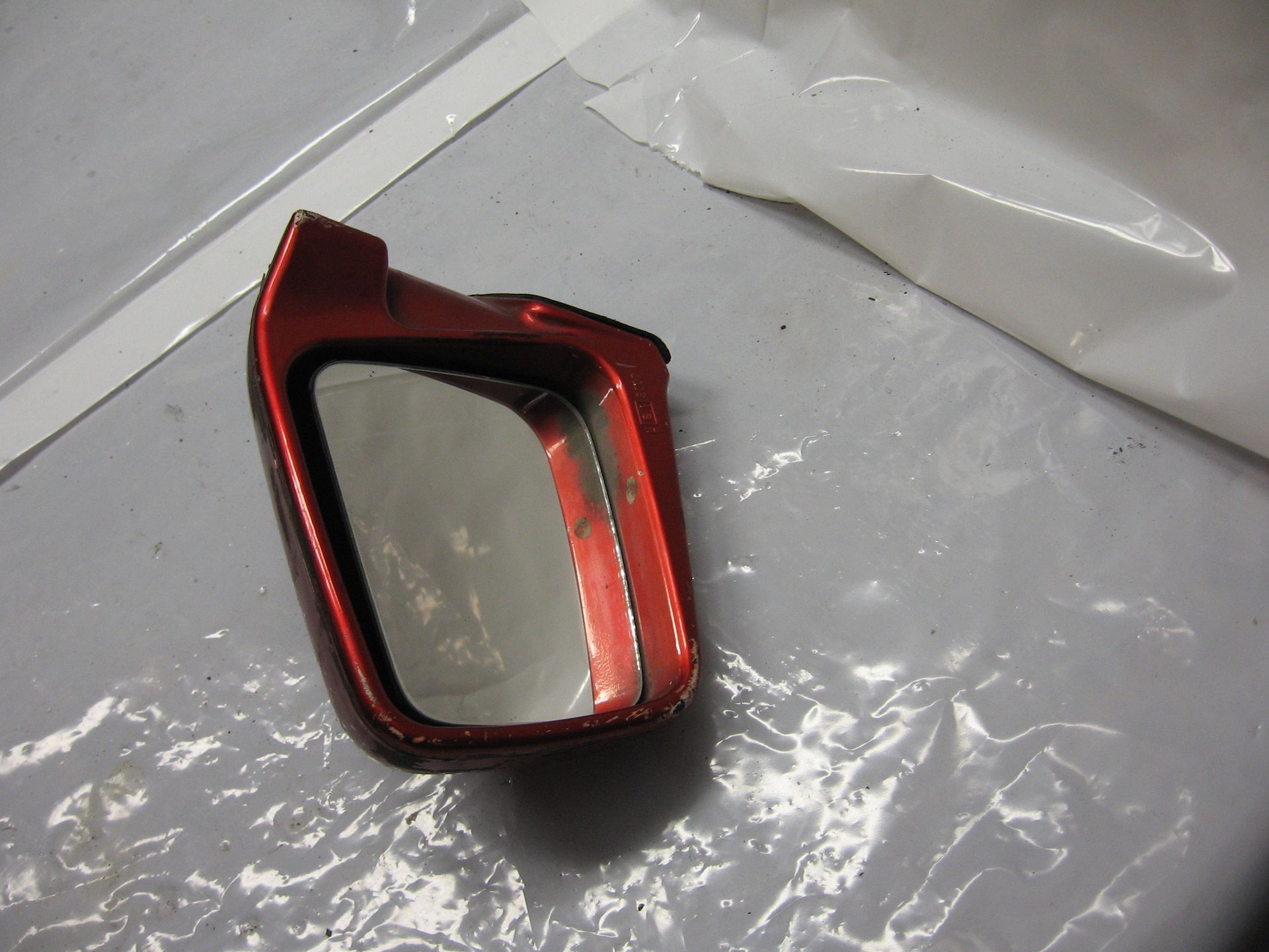 Linker spiegel met kap rood (675)	k75rt	46631455000 , 46632325829 , 46631456751