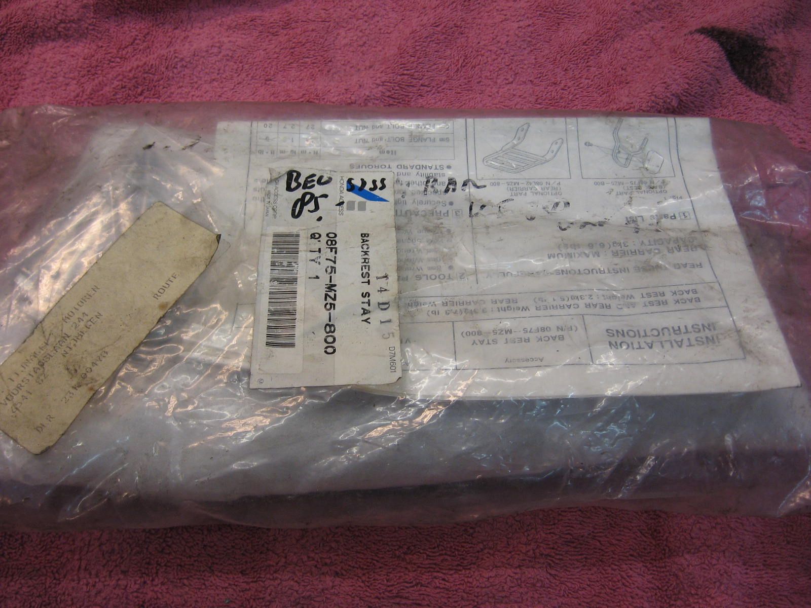 bevestiging rugsteun / bagagerekje , backrest stay 	Vf750c 1993—99	oem		08f75-mz5-800