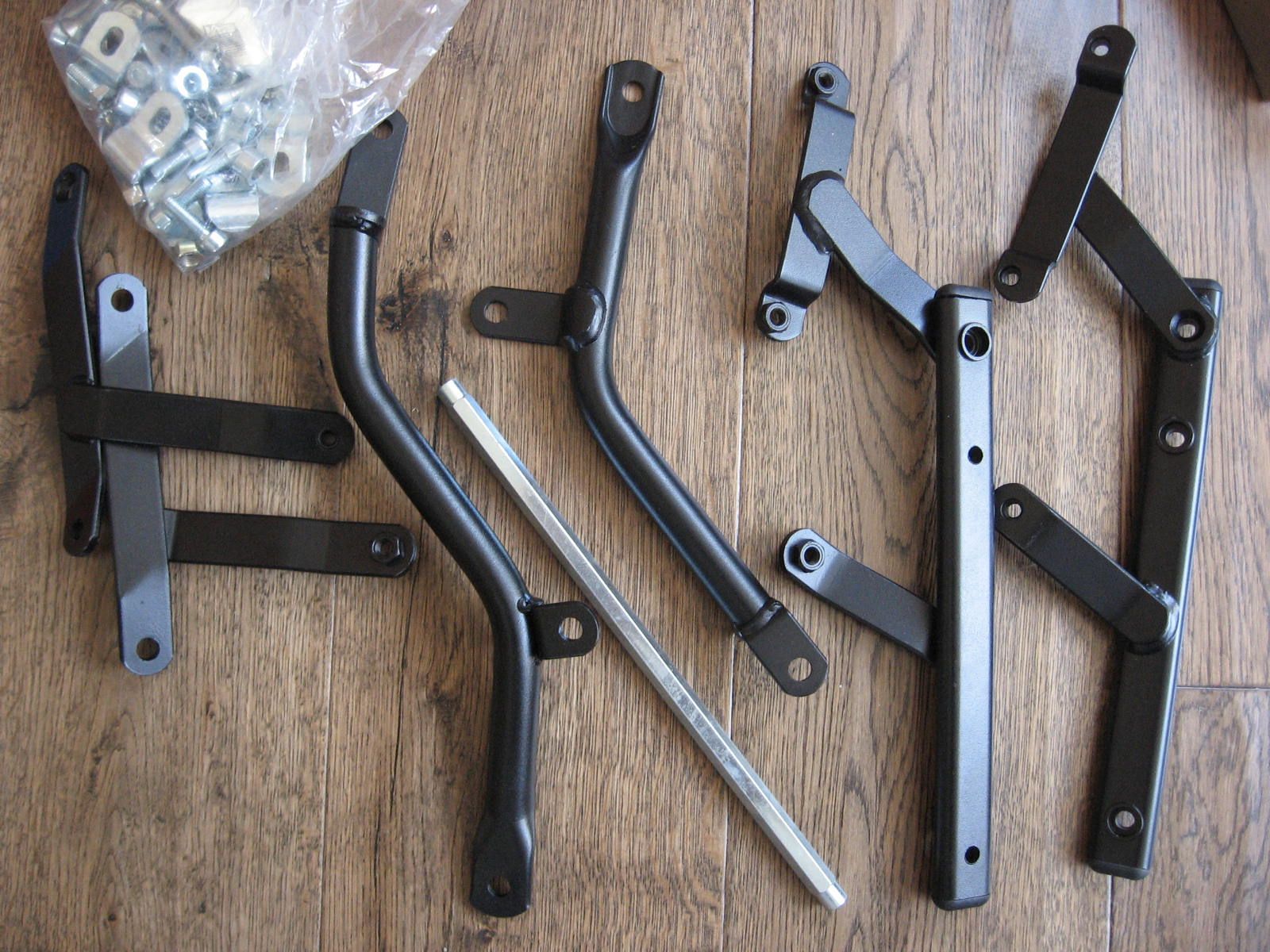 NIEUW kofferrek bevestegingsset Y511 GSF600 1995-1999	givi