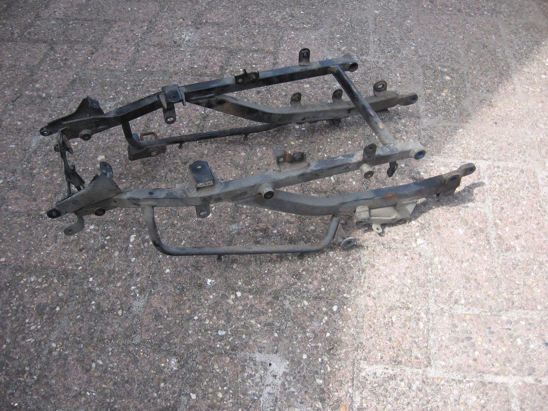 subframe 	Fzr1000 91-95	3GM-21190-50-33