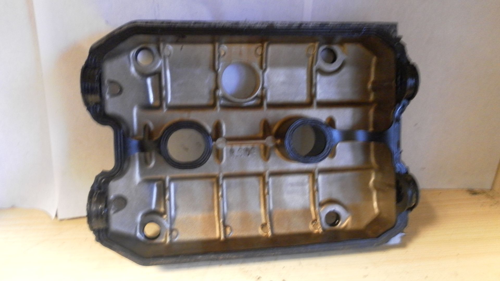 kleppendeksel rechts	st1100   	12311-MT3-000 	,lak aangetast