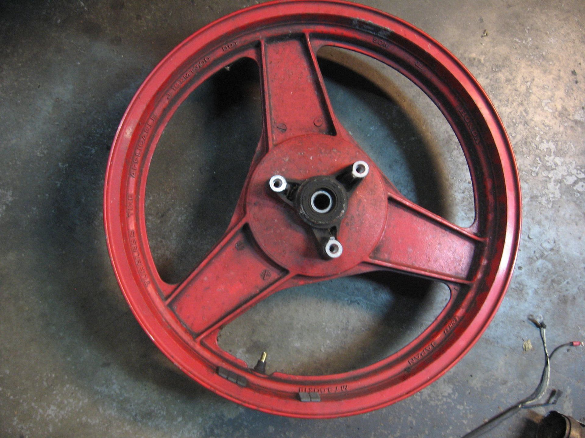 achterwiel  	Vfr400rg 1986	42650-ml0-305