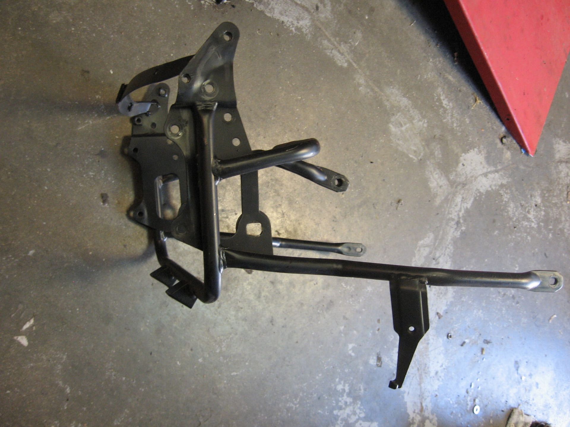 kuipsteun	Gsx600f 88-93 gsx750f 89-93	94510-20C20  (1)