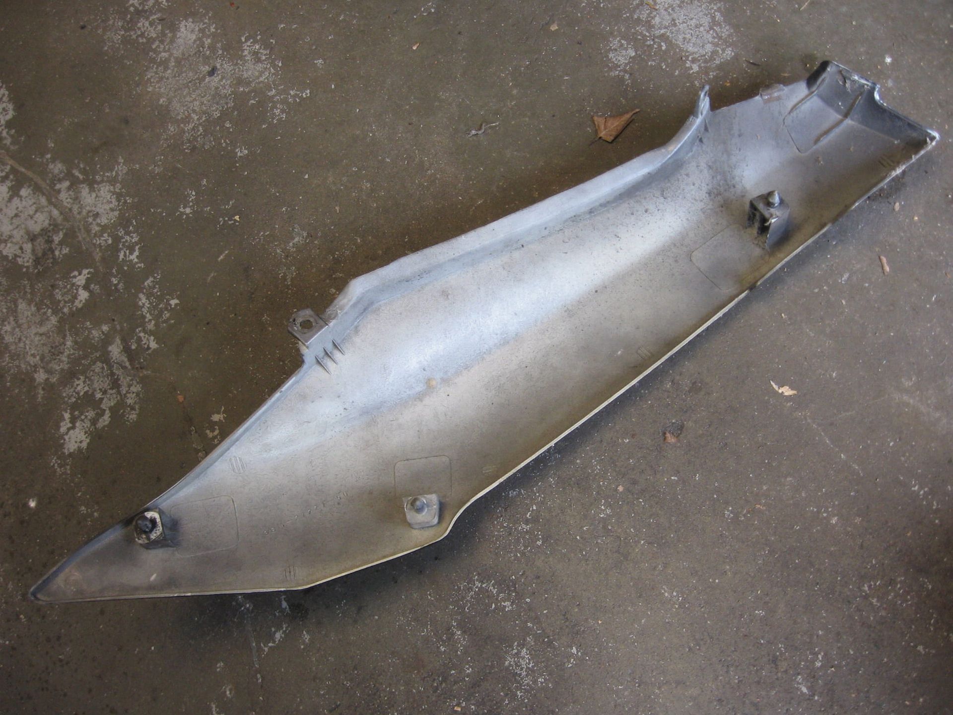 zijkap rechts	Fzr1000 91-95	3gm-Y2172G-07B