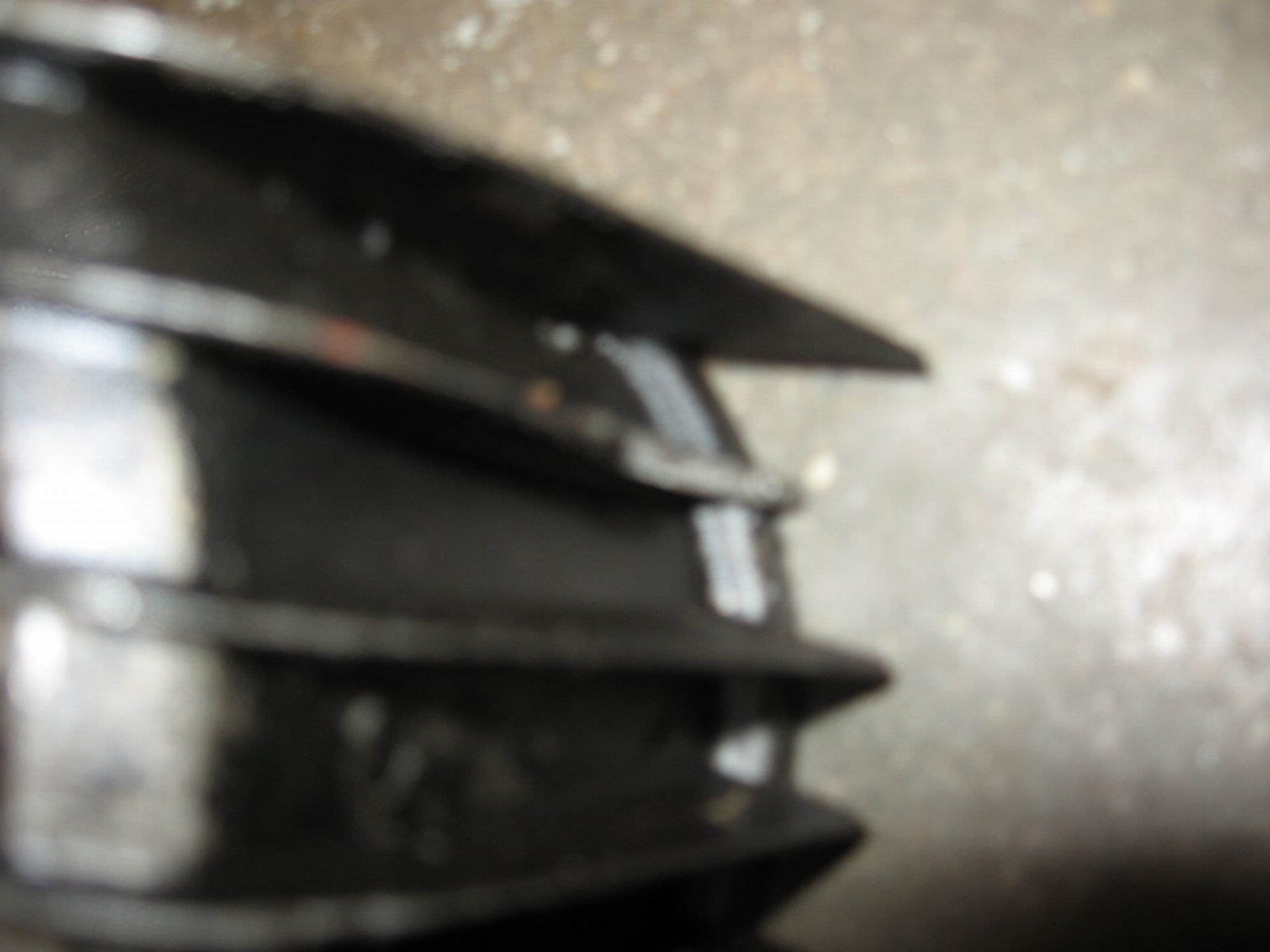 houder oliefilter , 1 koelrib afgebroken	Cb650sc 82	15411-460-780