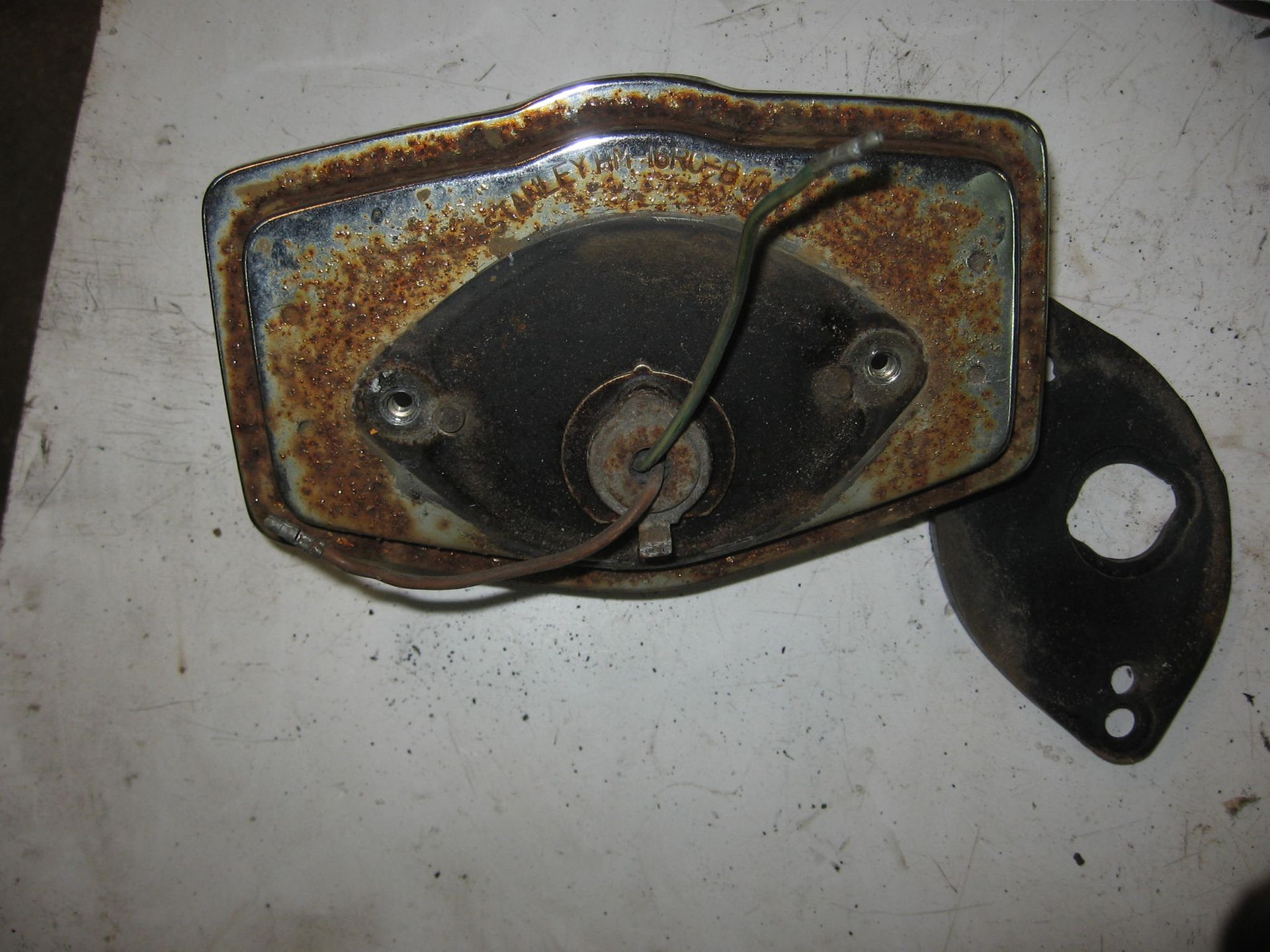 achterkant achterlicht met rubber // gl1000 1975-78		33703-341-671 	33703-341-900