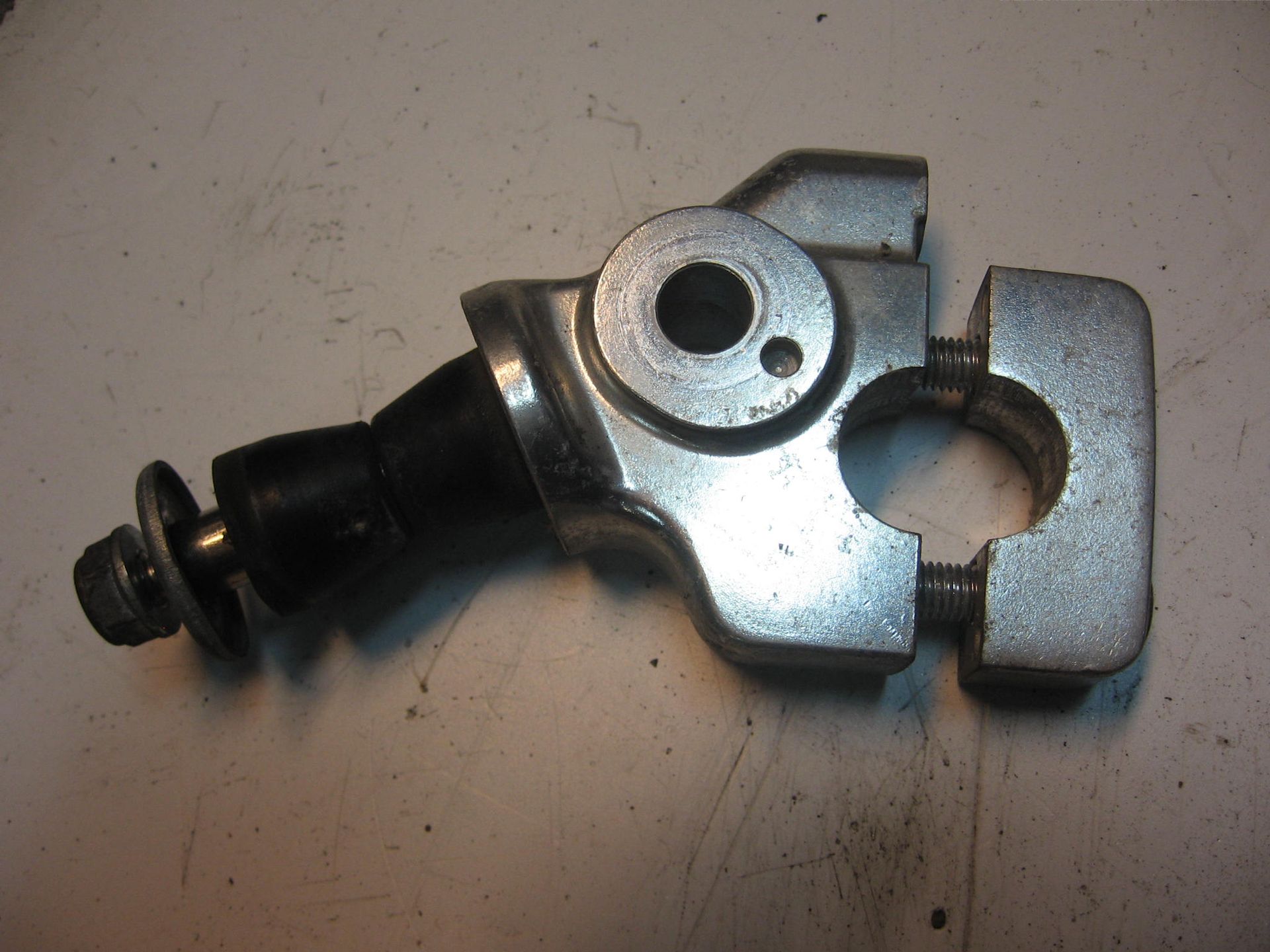 stuurhouder onder+boven  + rubbers -- cmx250c 1985		53231-kr3-000 + 53235-kr3-000