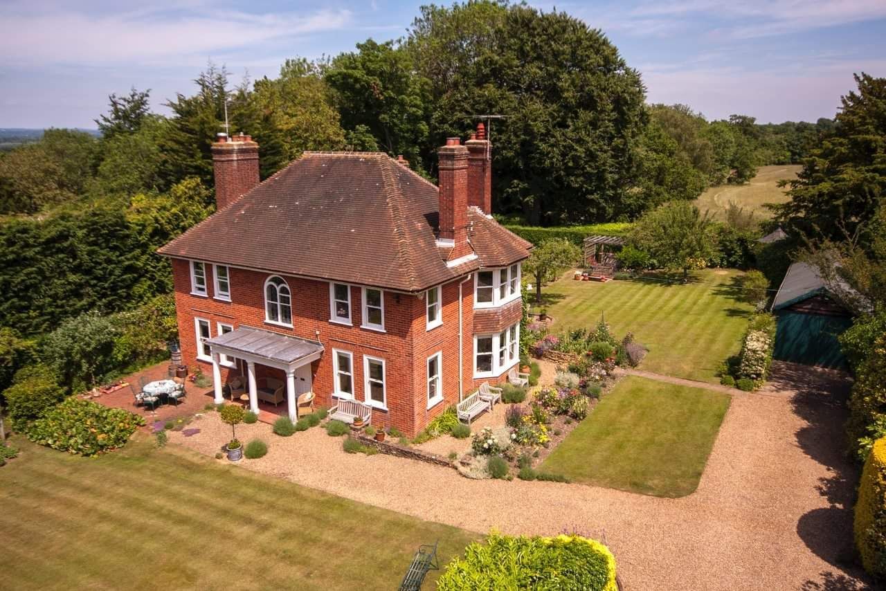 Large or Small Gardens Guildford Garden Services