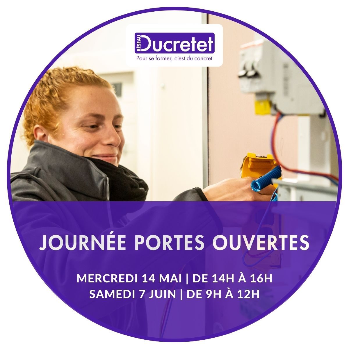 Un cercle violet avec les mots journée portes ouvertes dessus
