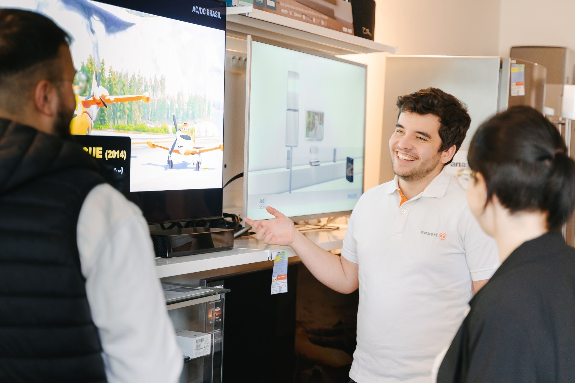 Apprenants durant un cours pratique, simulation